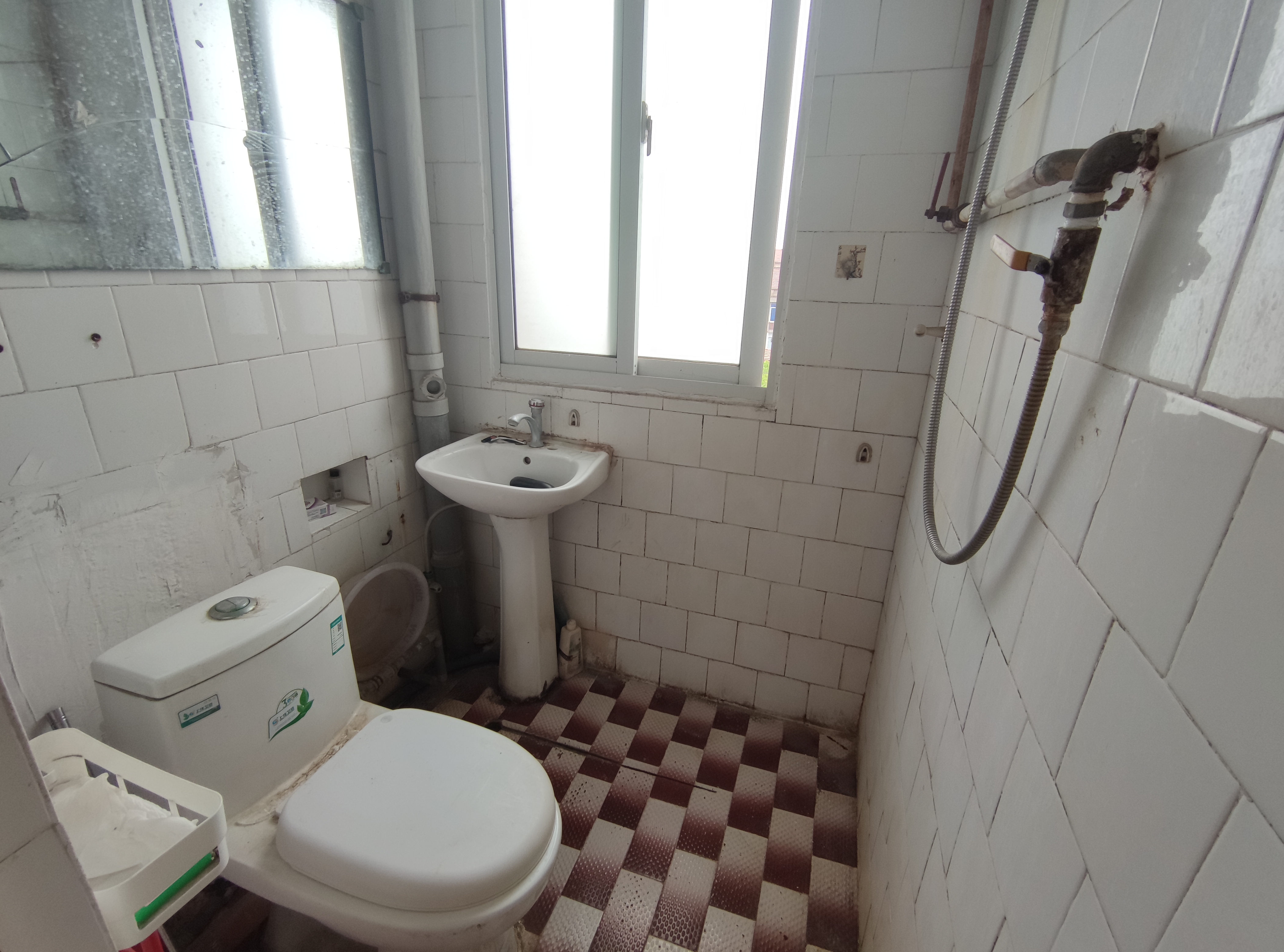 易家桥新村 2室1厅1卫 60m&sup2;