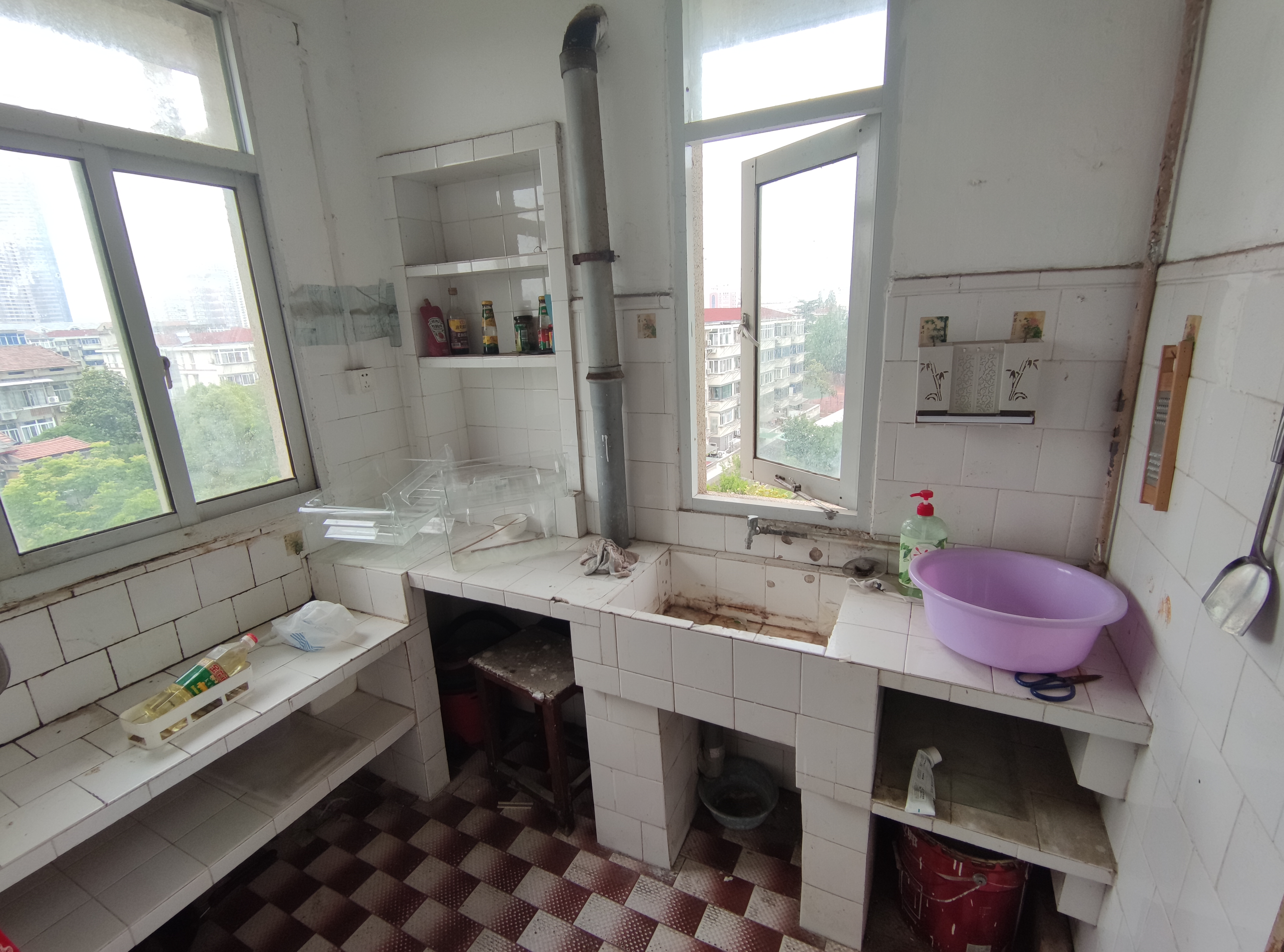 易家桥新村 2室1厅1卫 60m&sup2;
