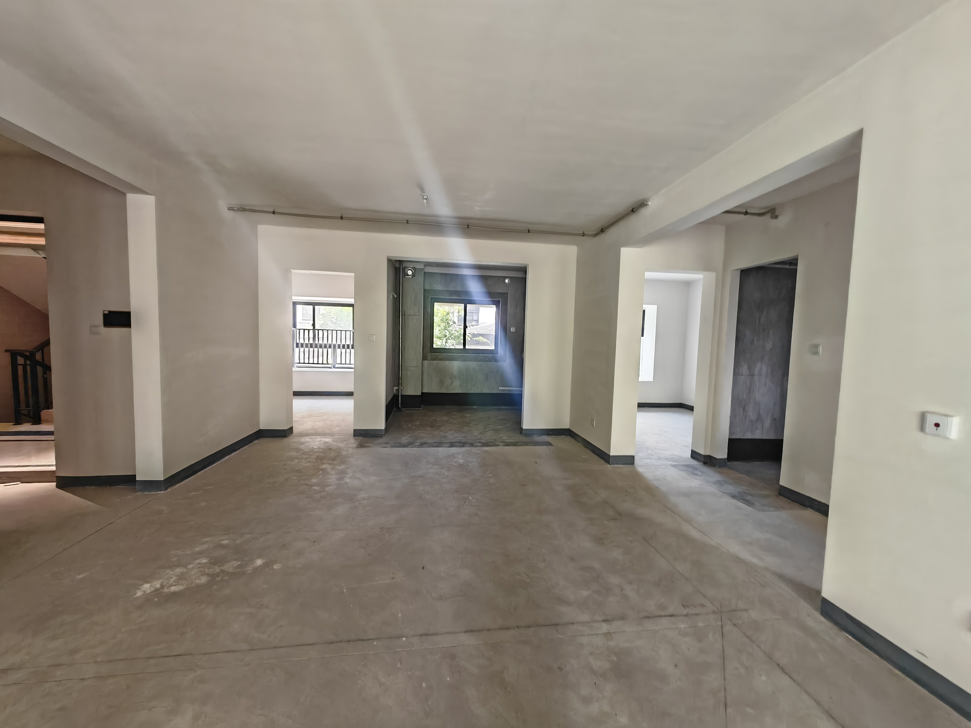 金溪漫花园 4室2厅2卫 142m²