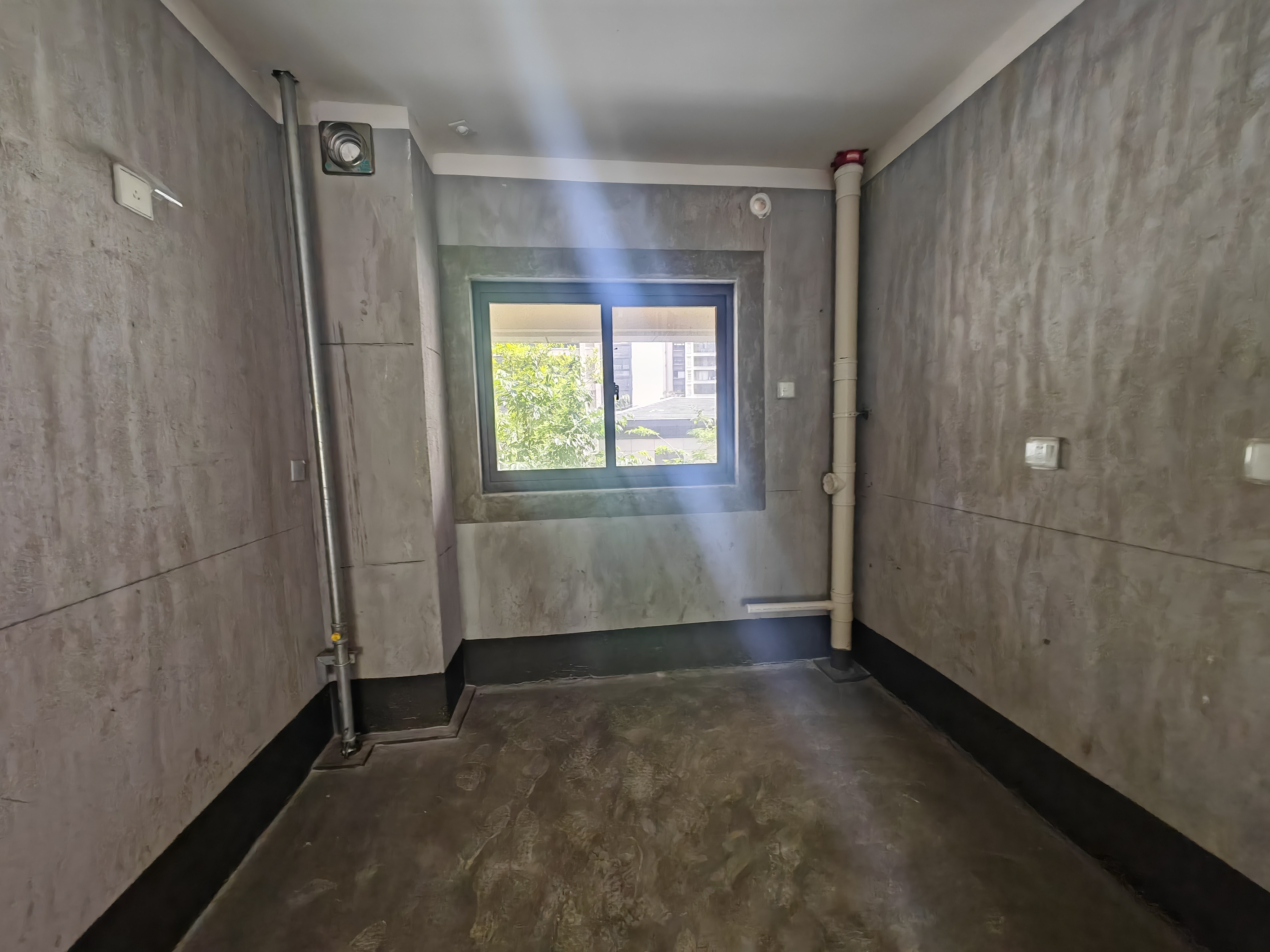 金溪漫花园 4室2厅2卫 142m²