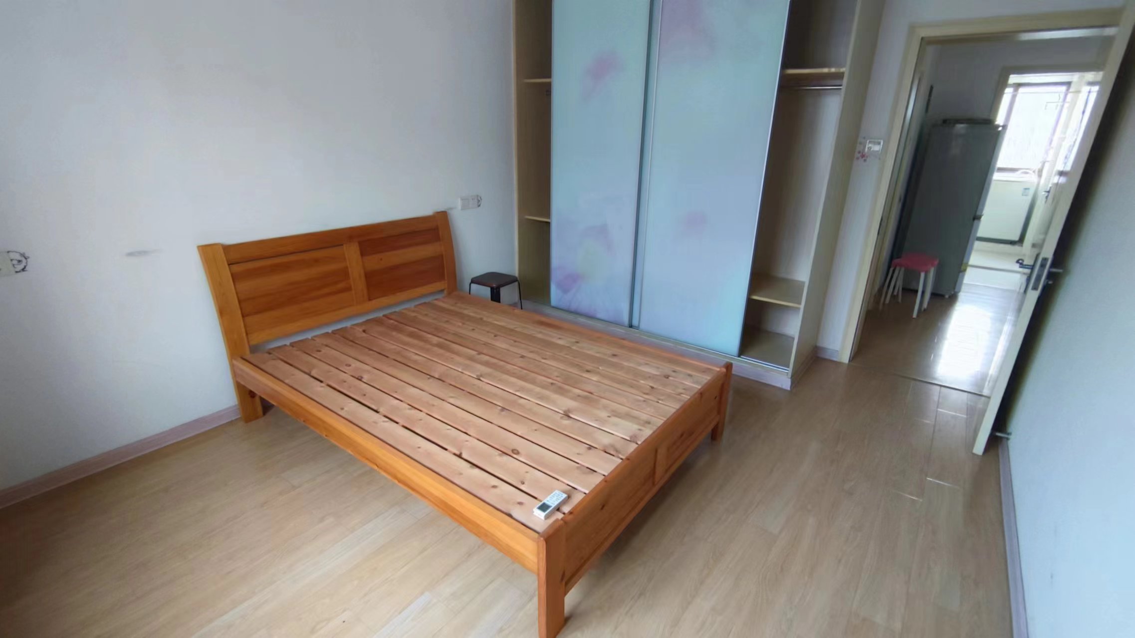 长虹新村 2室1厅1卫 65m&sup2;