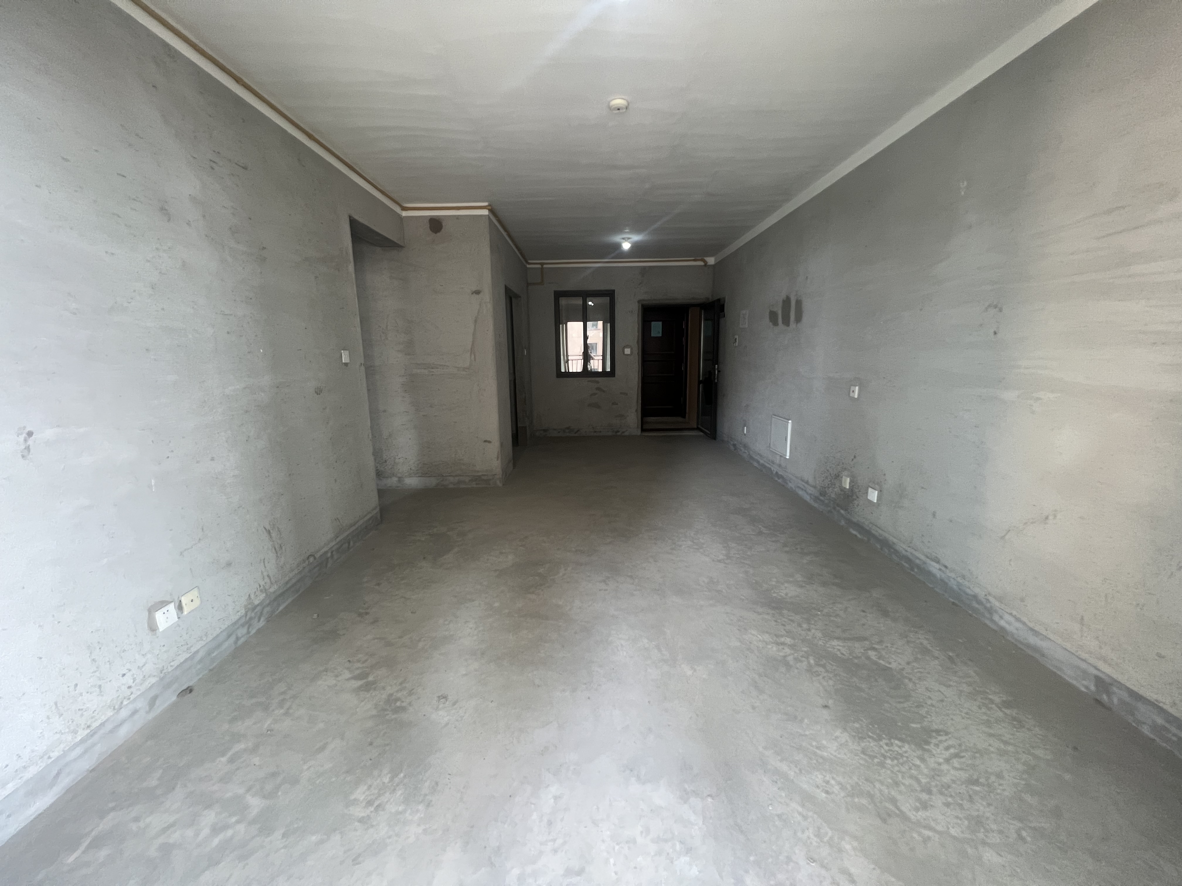 华强城 3室2厅1卫 108.34m²