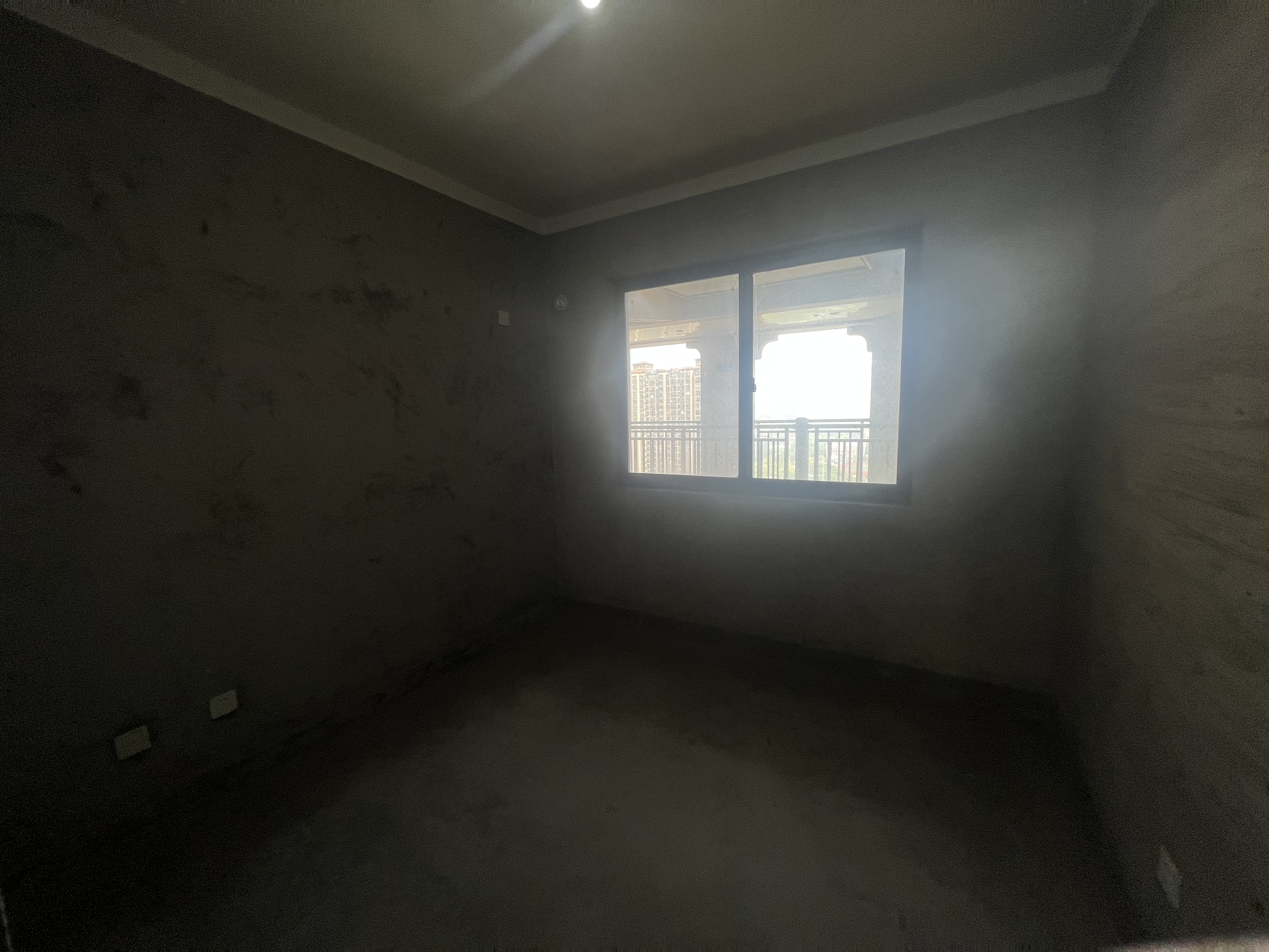 华强城 3室2厅1卫 108.34m²
