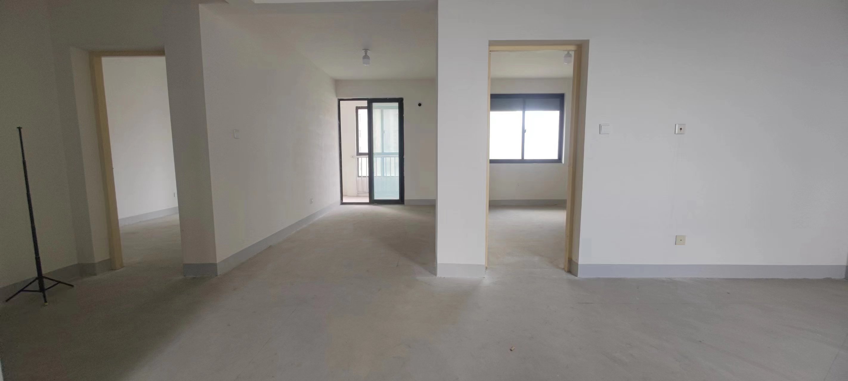 兴石花园 3室2厅1卫 108m²