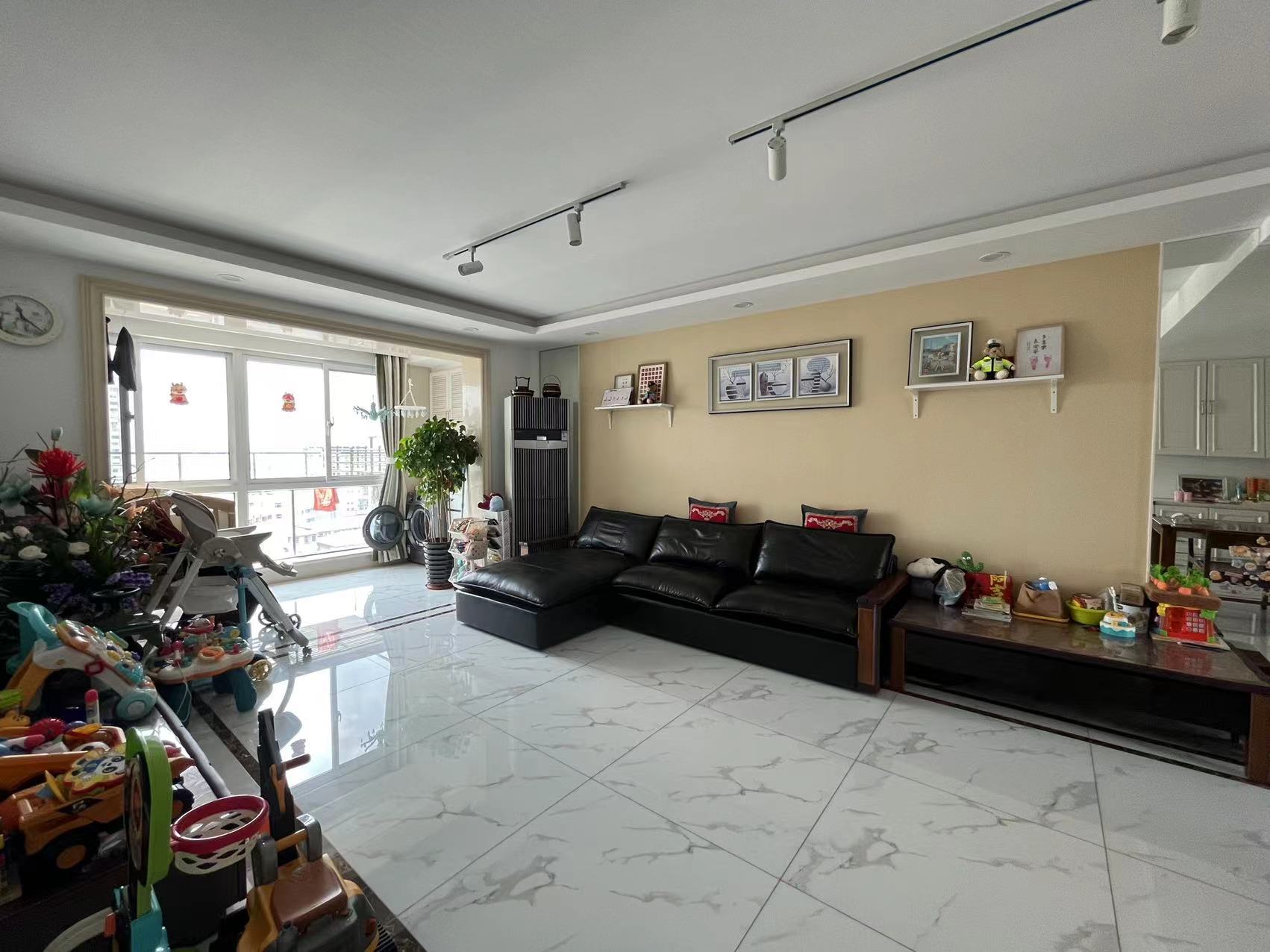 濠景仁居 3室2厅1卫 120.37m²