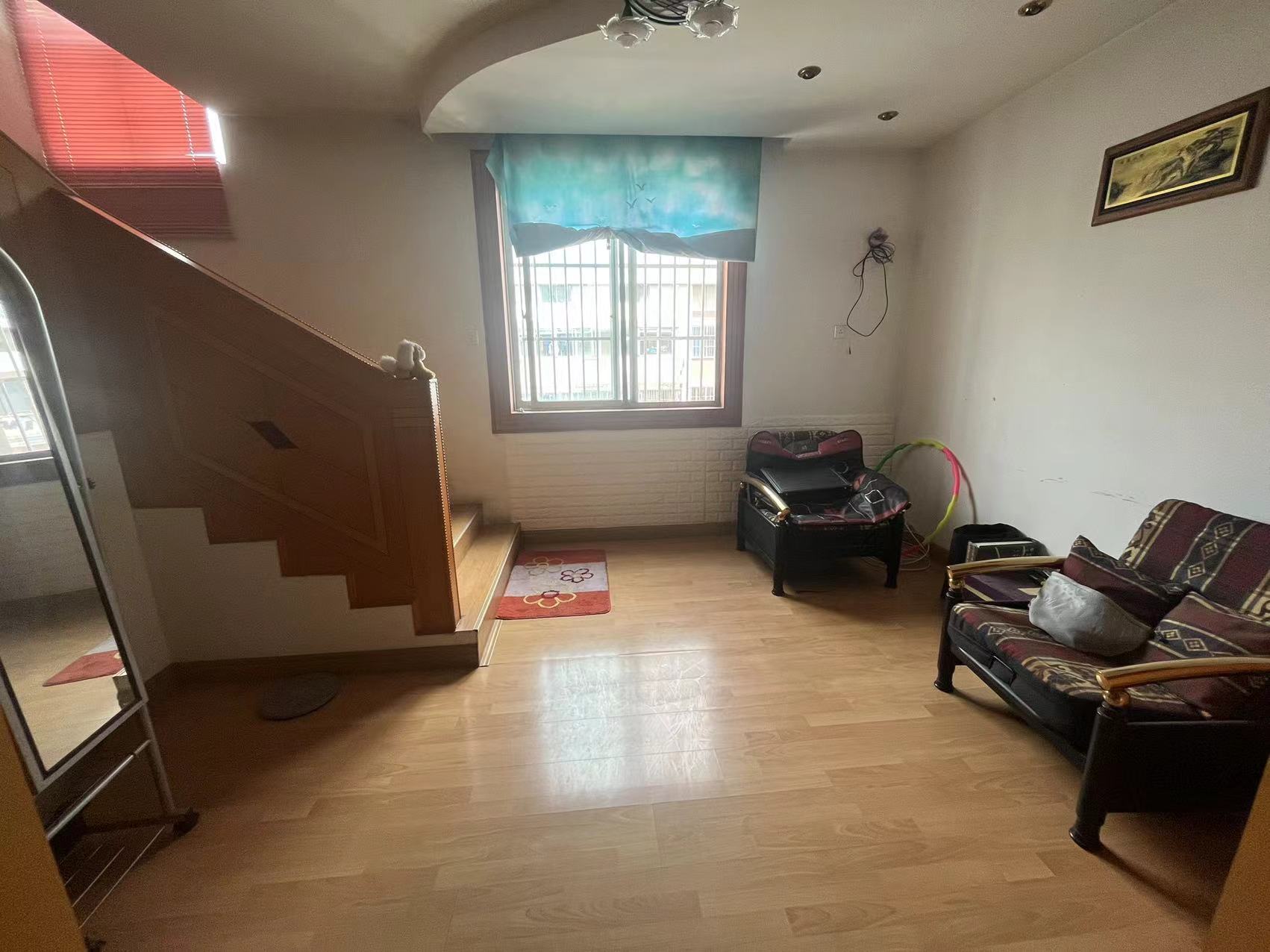 濠西园 5室2厅2卫 133m²