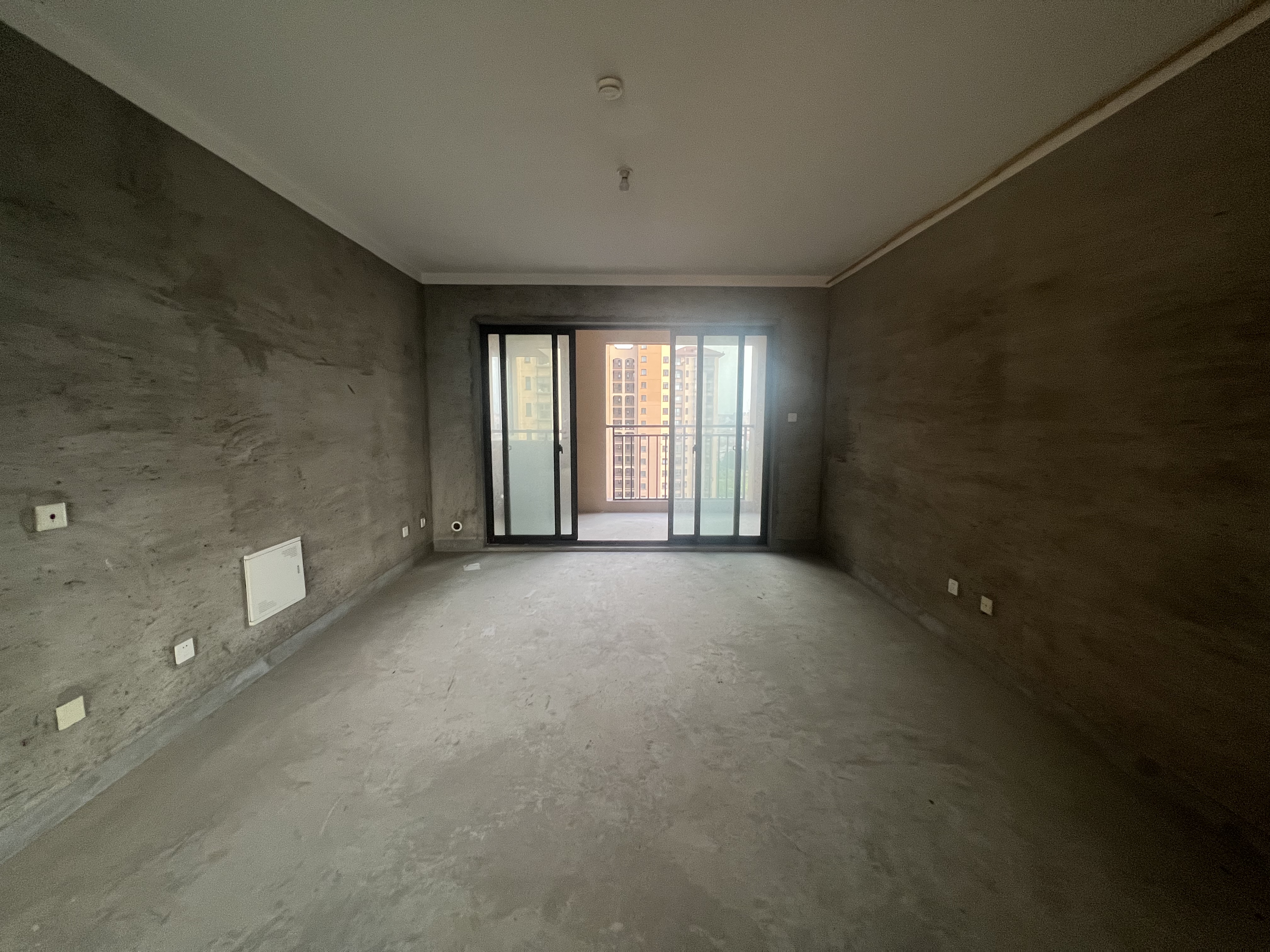 华强城 3室2厅2卫 127.8m&sup2;