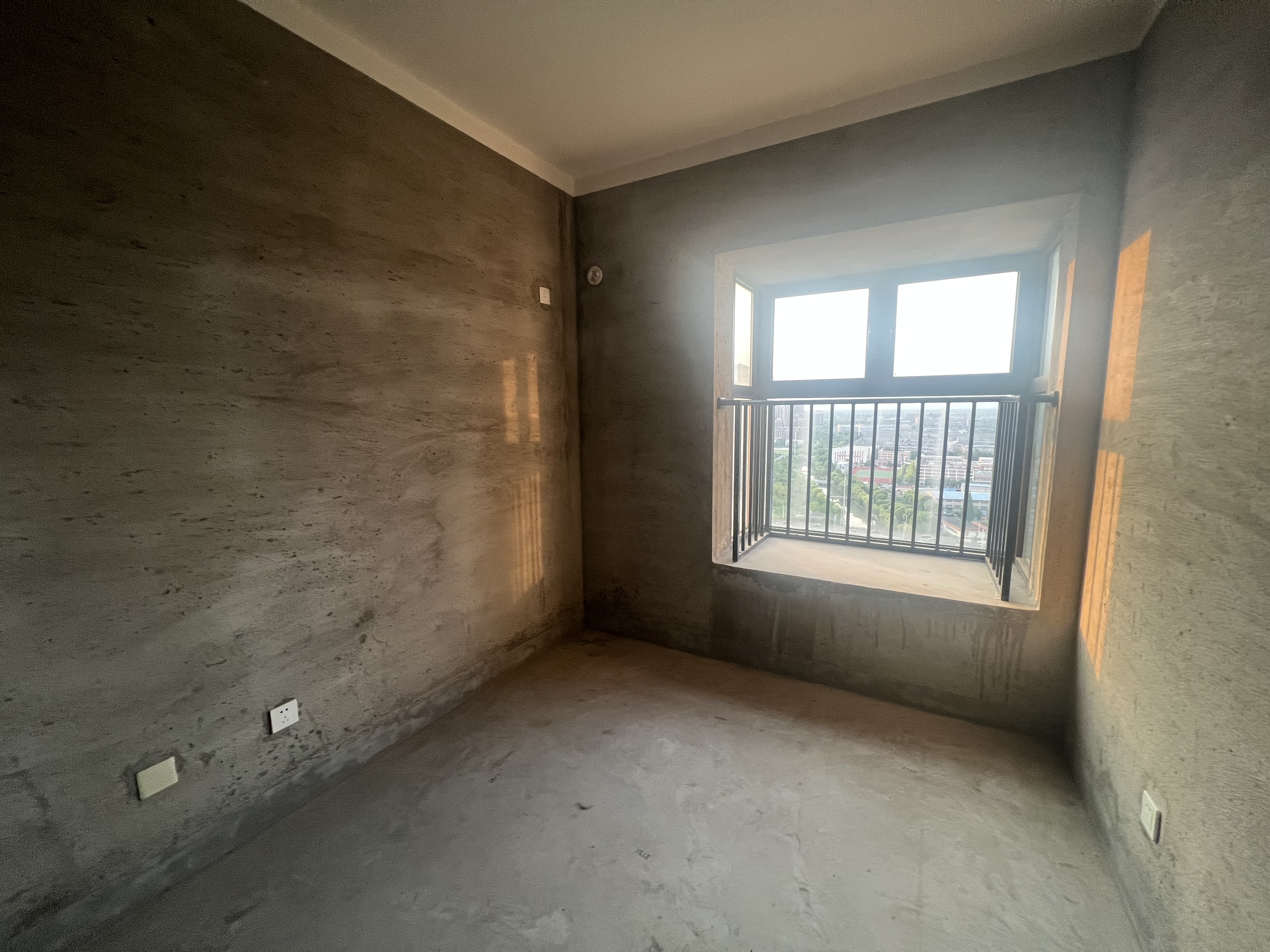 华强城 3室2厅2卫 127.8m&sup2;