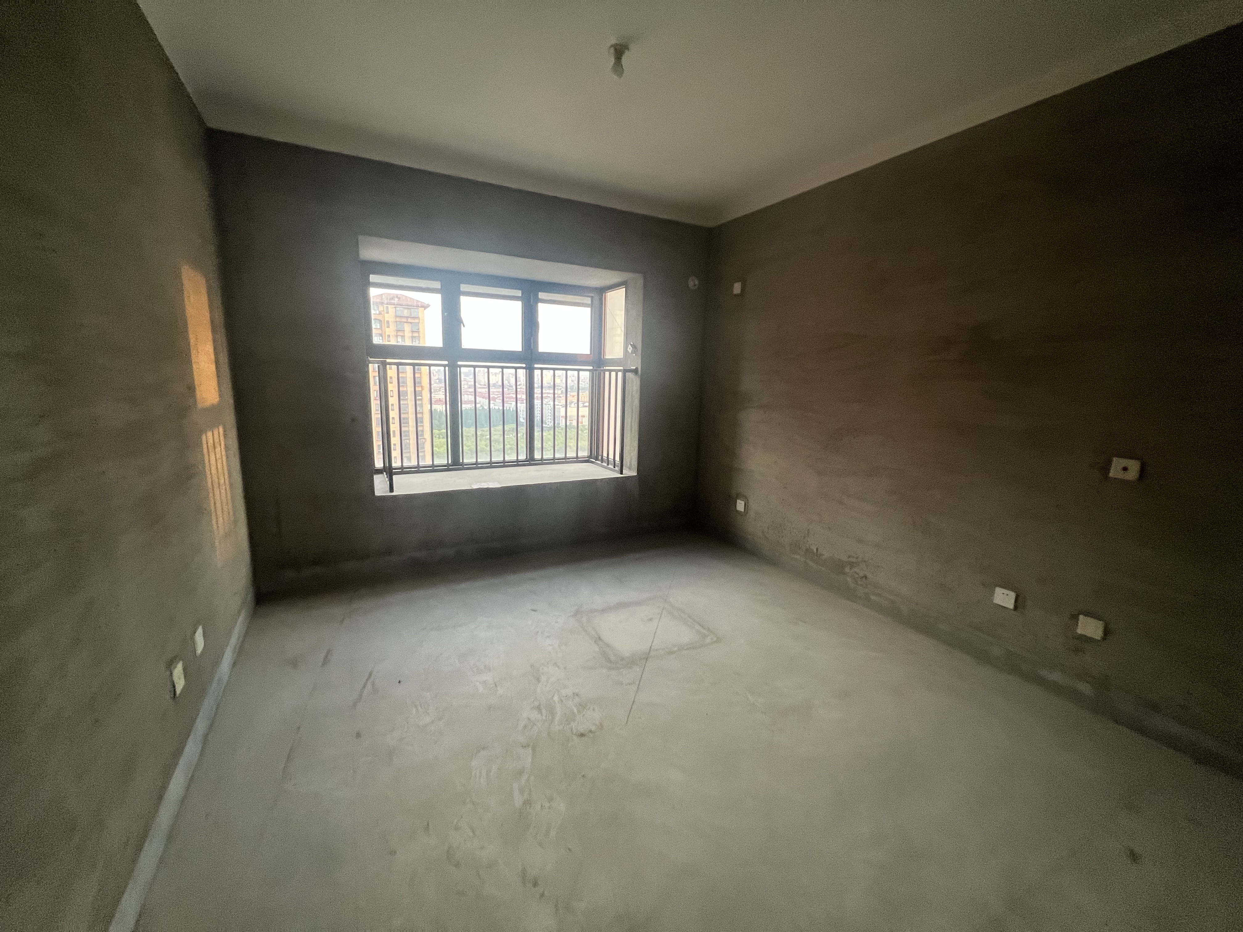 华强城 3室2厅2卫 127.8m&sup2;