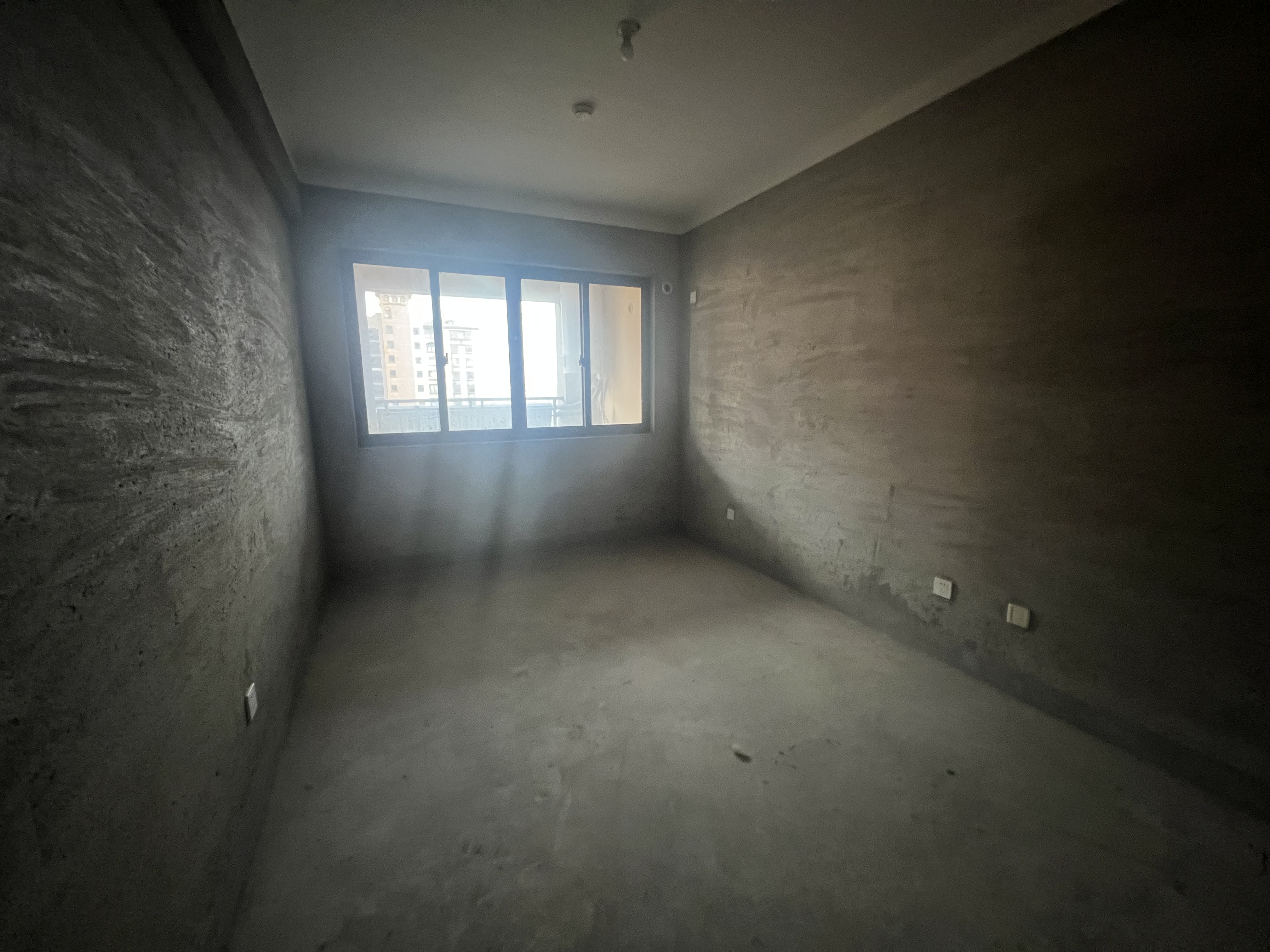 华强城 3室2厅2卫 127.8m&sup2;