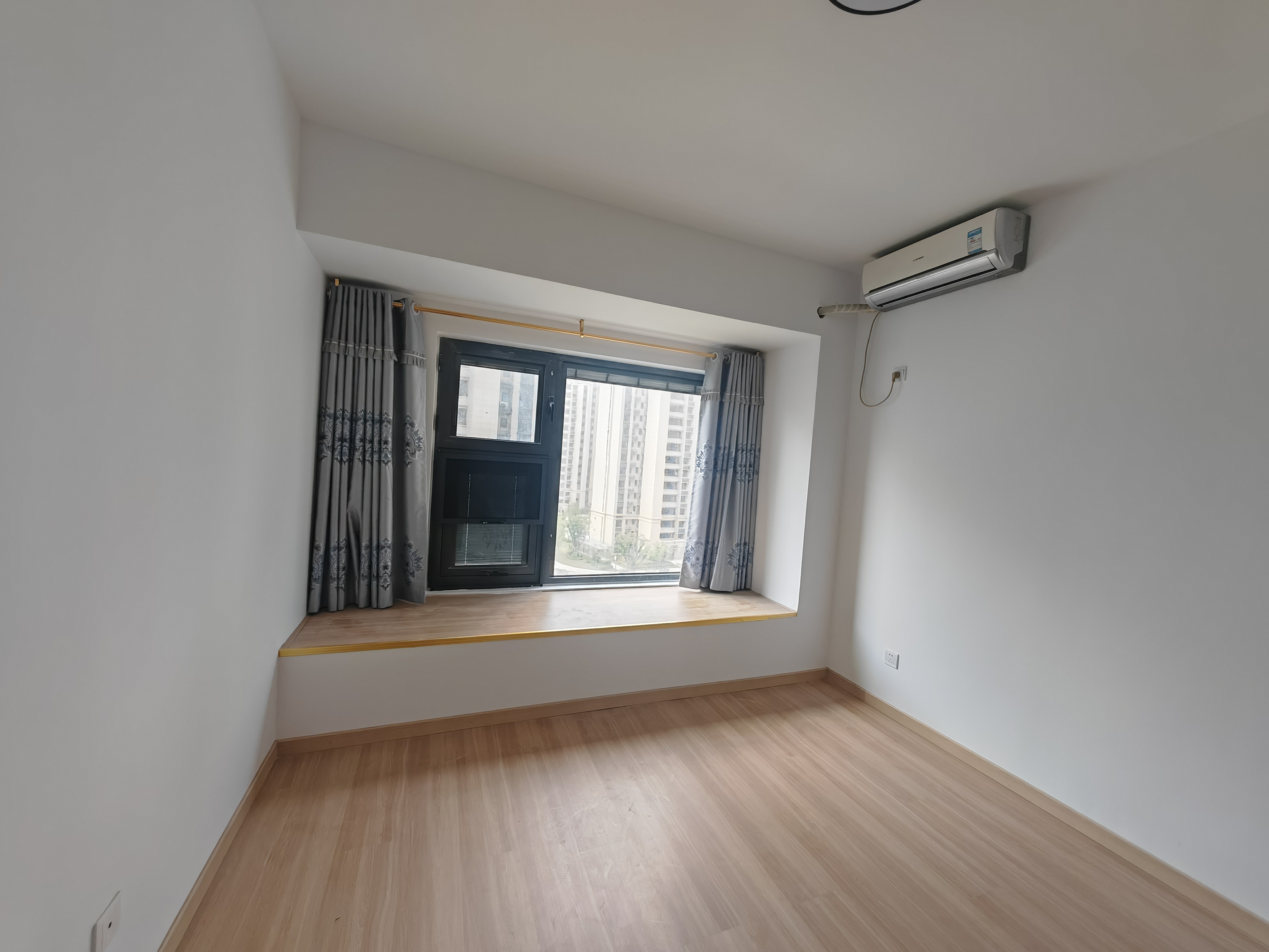 春溪集 3室2厅2卫 108m²