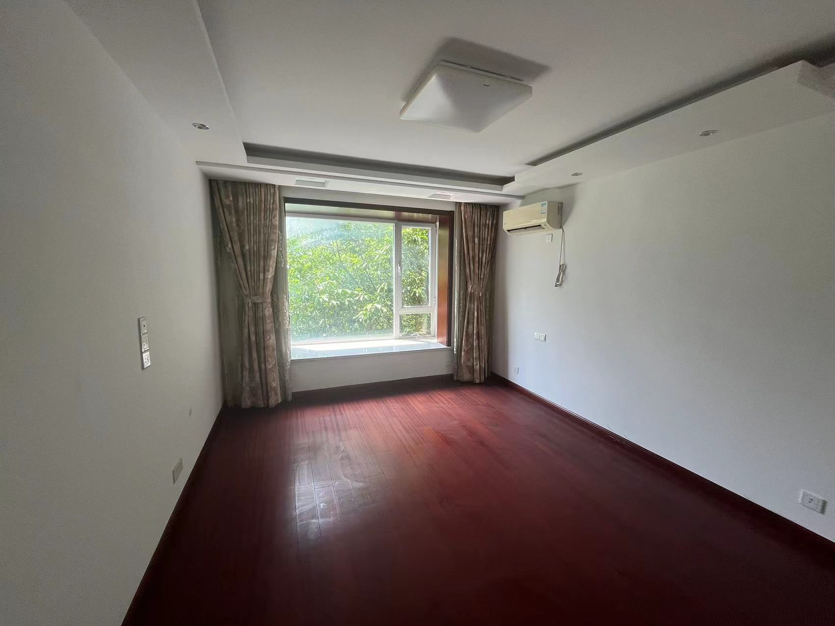 江海名苑南区 3室2厅1卫 158.00m&sup2;