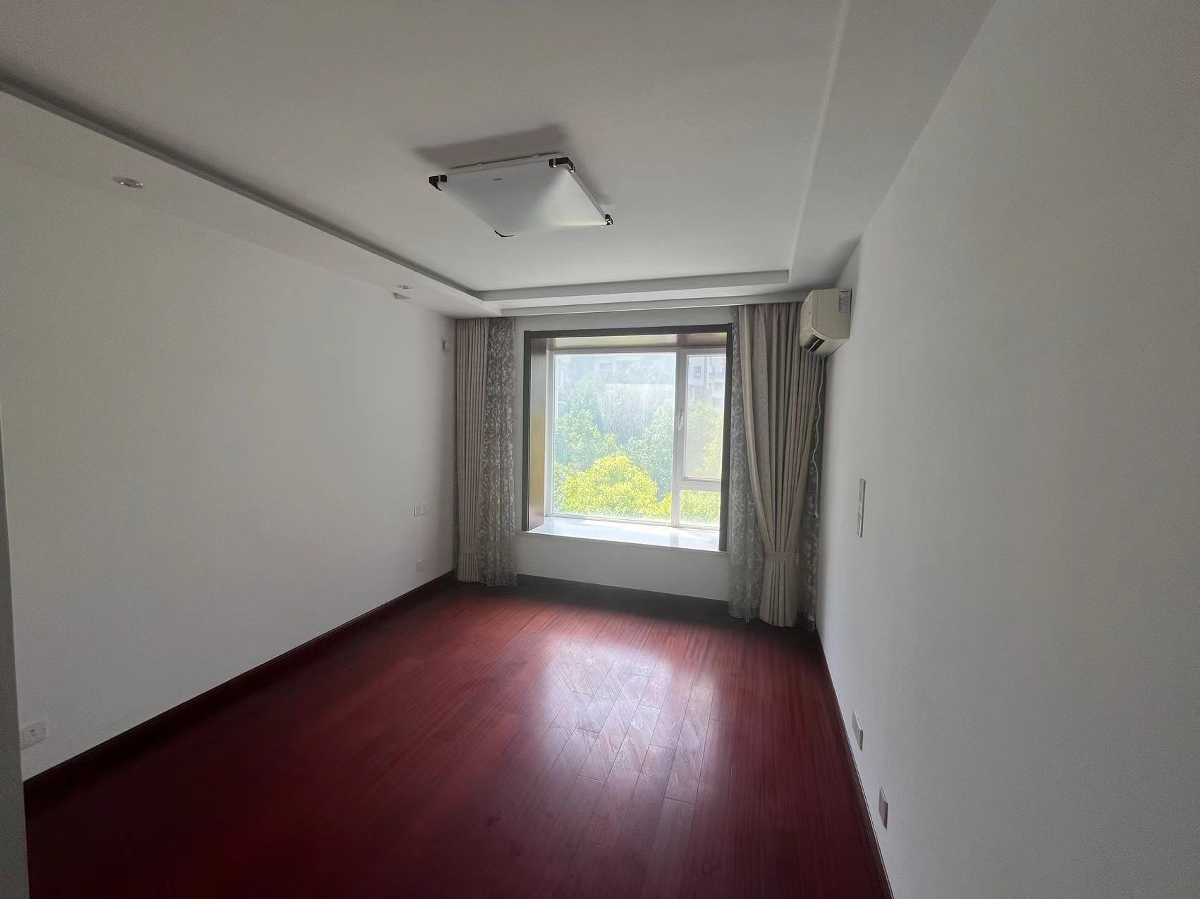 江海名苑南区 3室2厅1卫 158.00m&sup2;