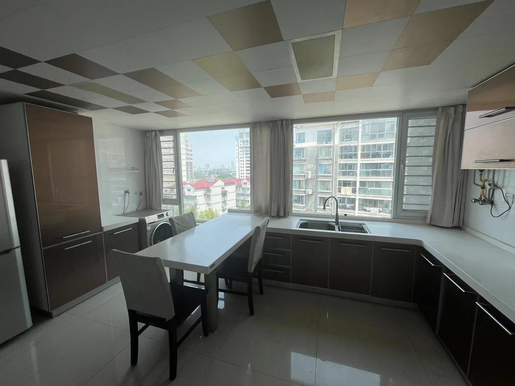 江海名苑南区 3室2厅2卫 157m&sup2;