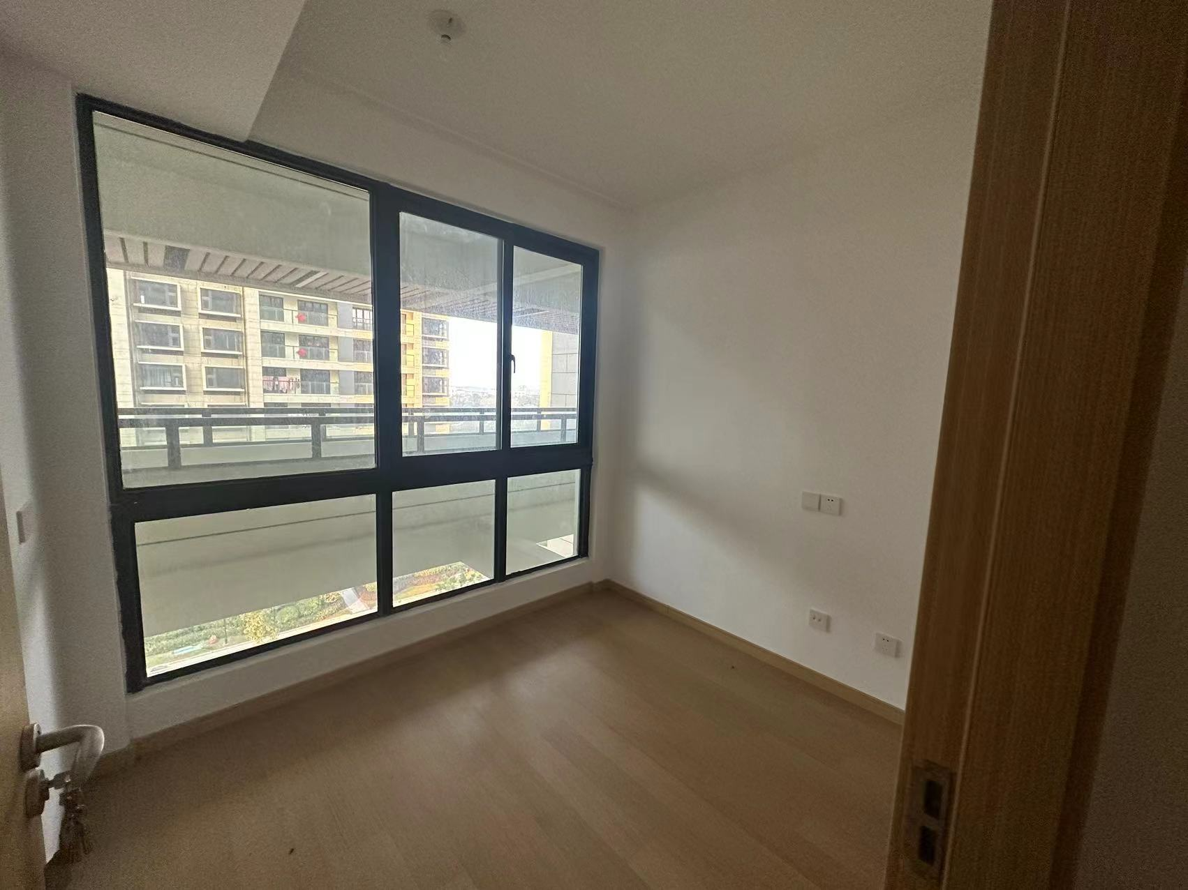 时光漫城 3室2厅1卫 92m&sup2;