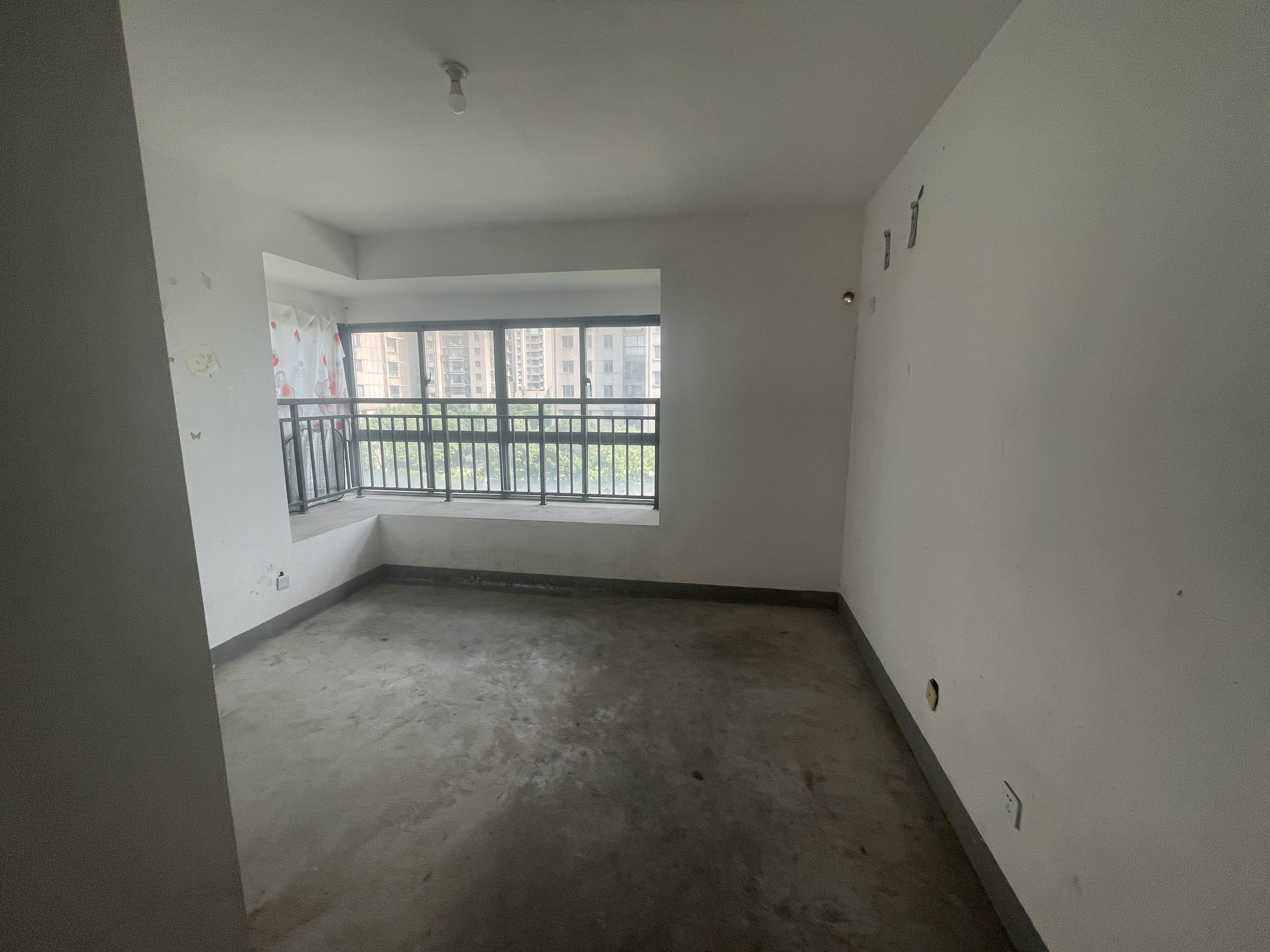 江景国际家园北区 3室2厅2卫 142.00m&sup2;