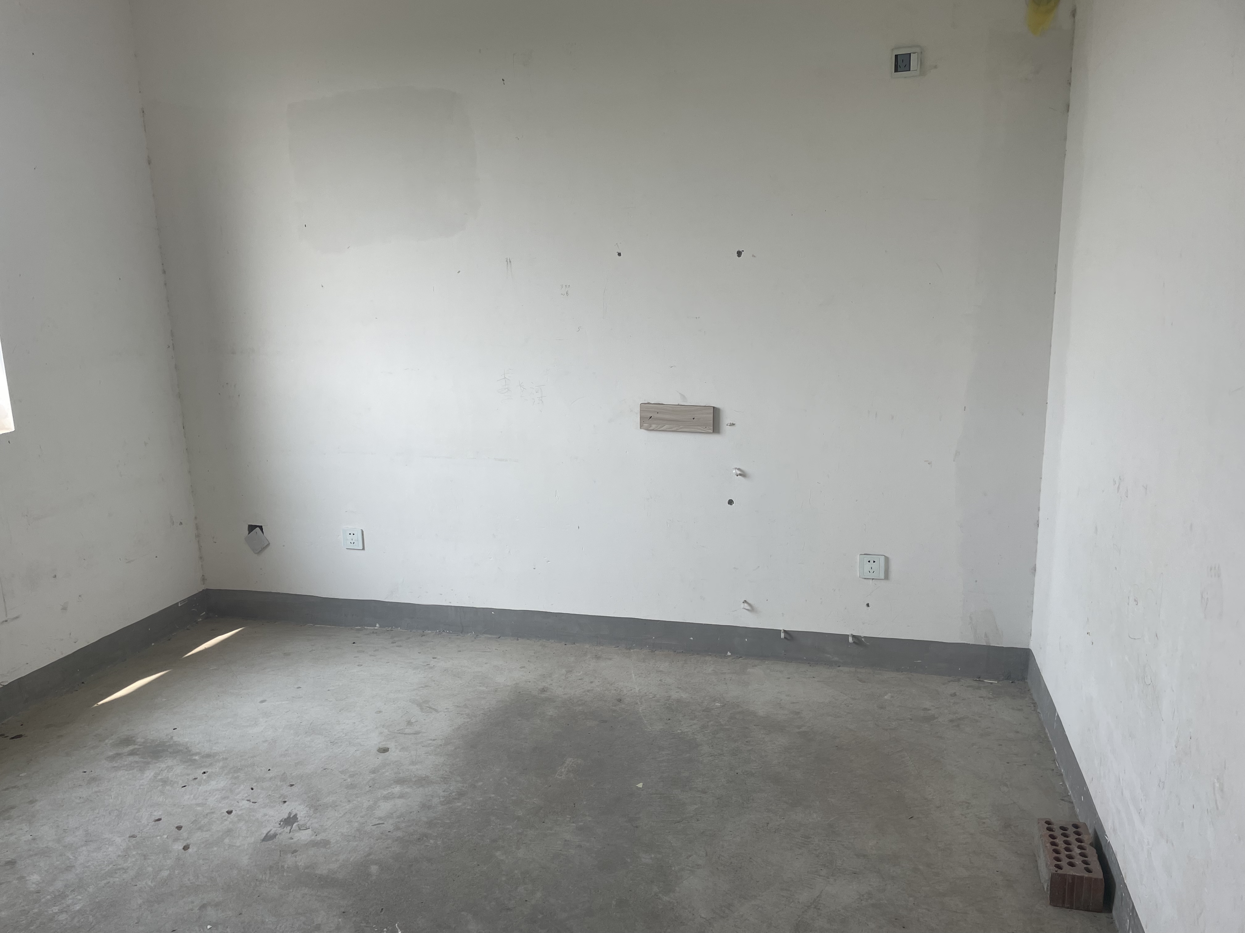 江景国际家园北区 3室2厅2卫 142.00m&sup2;