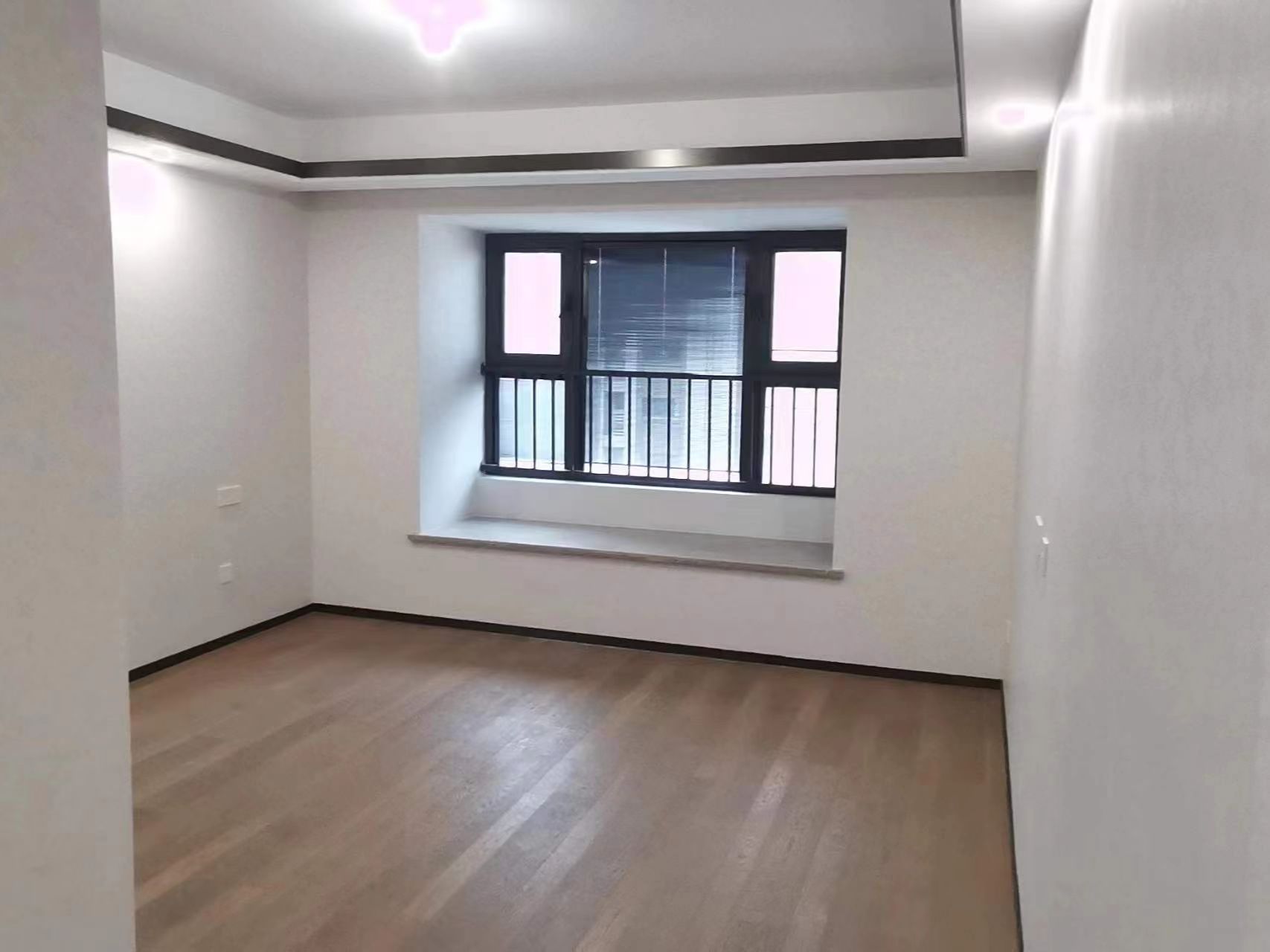 远创东樾 4室2厅3卫 210.28m&sup2;