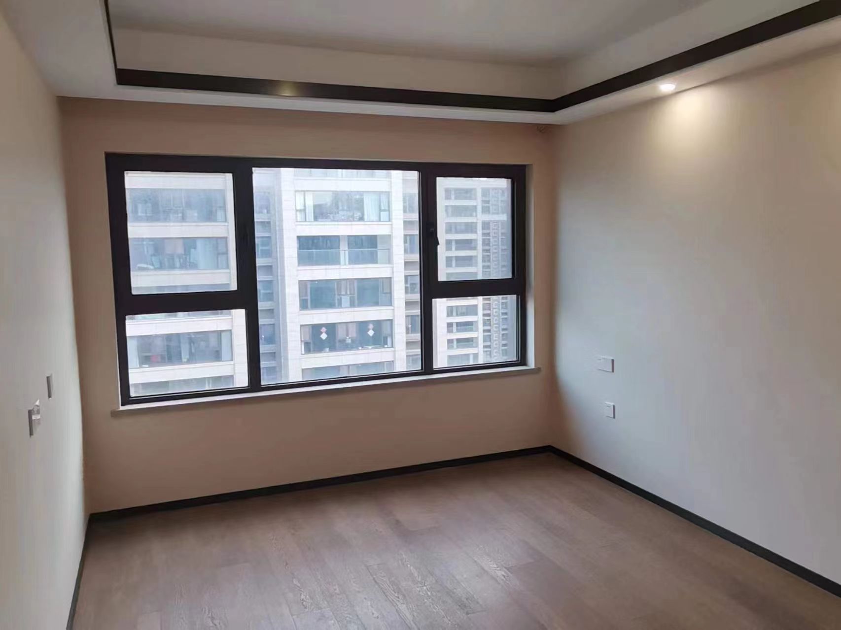 远创东樾 4室2厅3卫 210.28m&sup2;