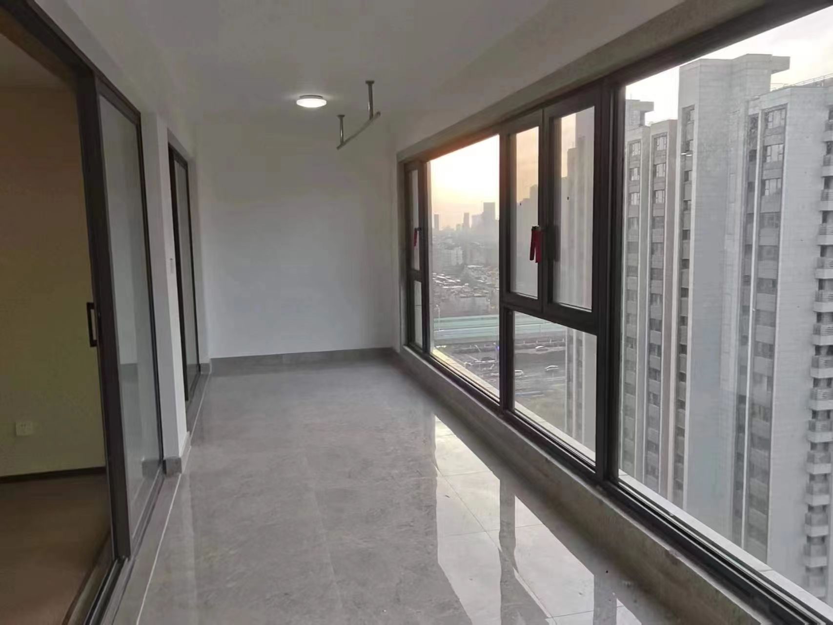 远创东樾 4室2厅3卫 210.28m&sup2;