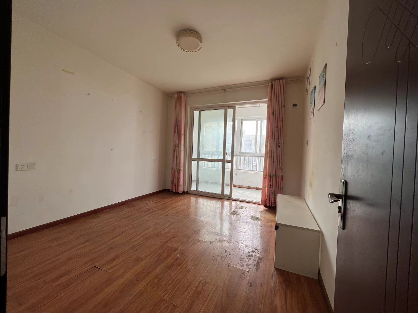 学士府 2室1厅1卫 76m&sup2;