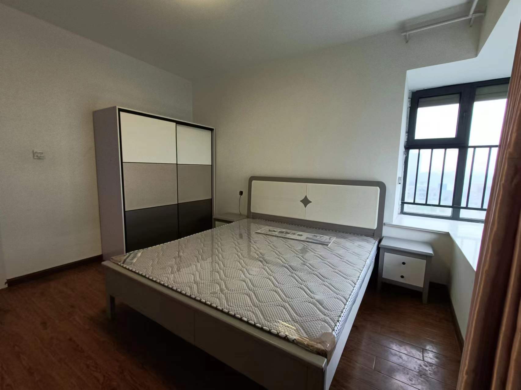 万达华府 4室2厅1卫 143.00m&sup2;