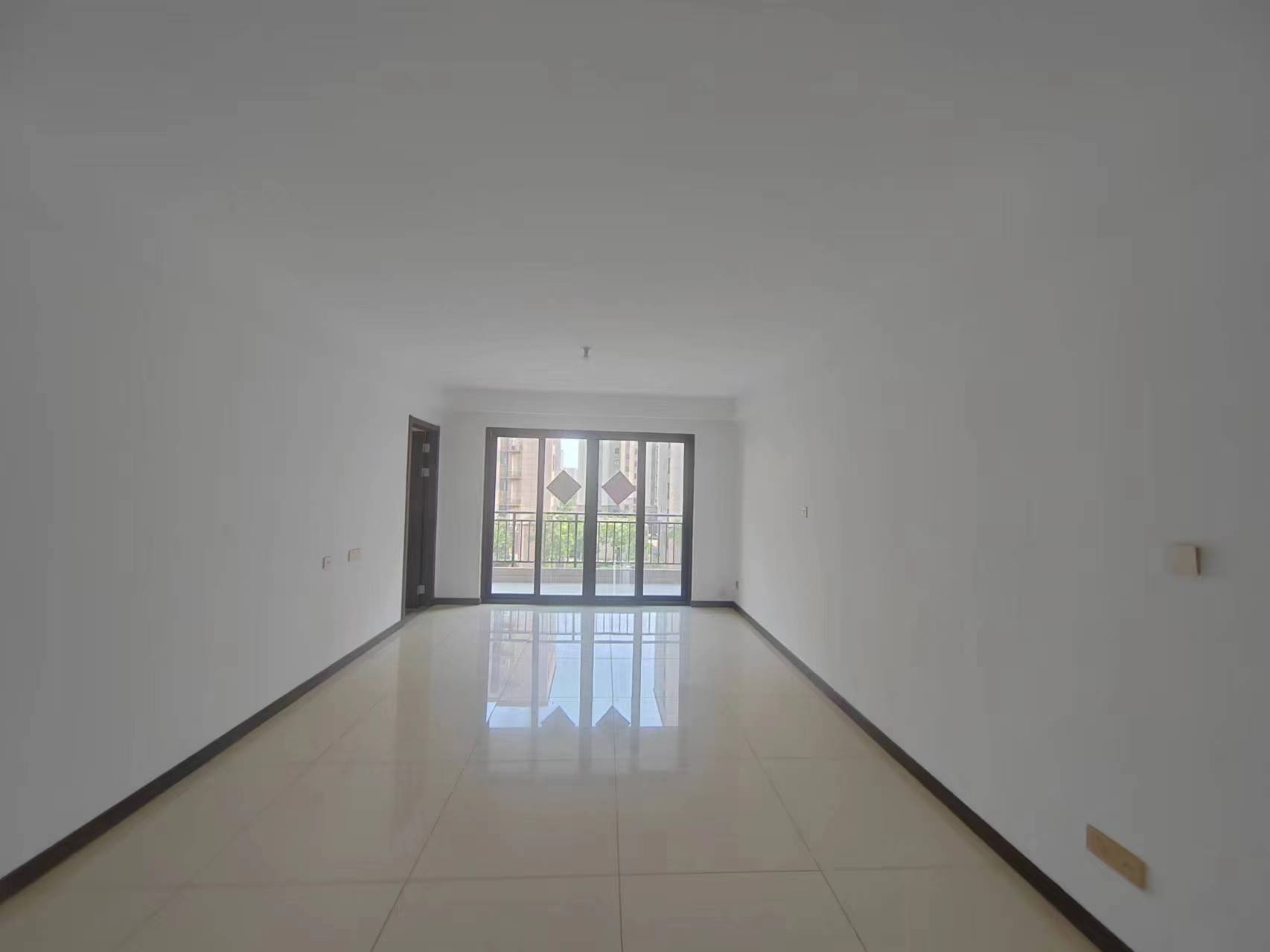 卓越万科新都会 3室2厅2卫 121.00m²