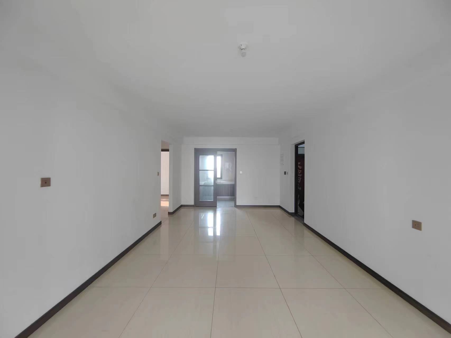 卓越万科新都会 3室2厅2卫 121.00m&sup2;