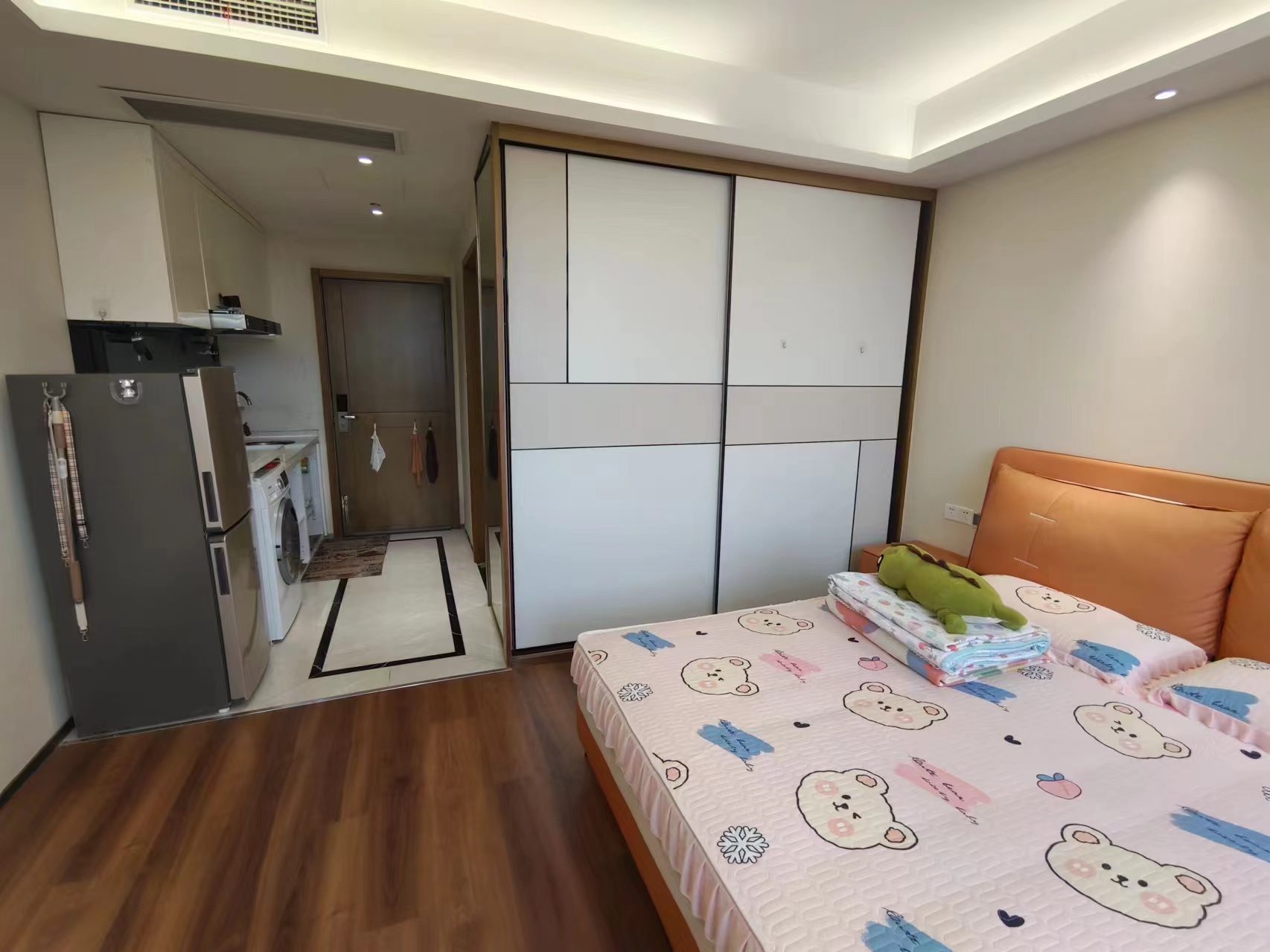 中港金座 1室1厅1卫 43m²