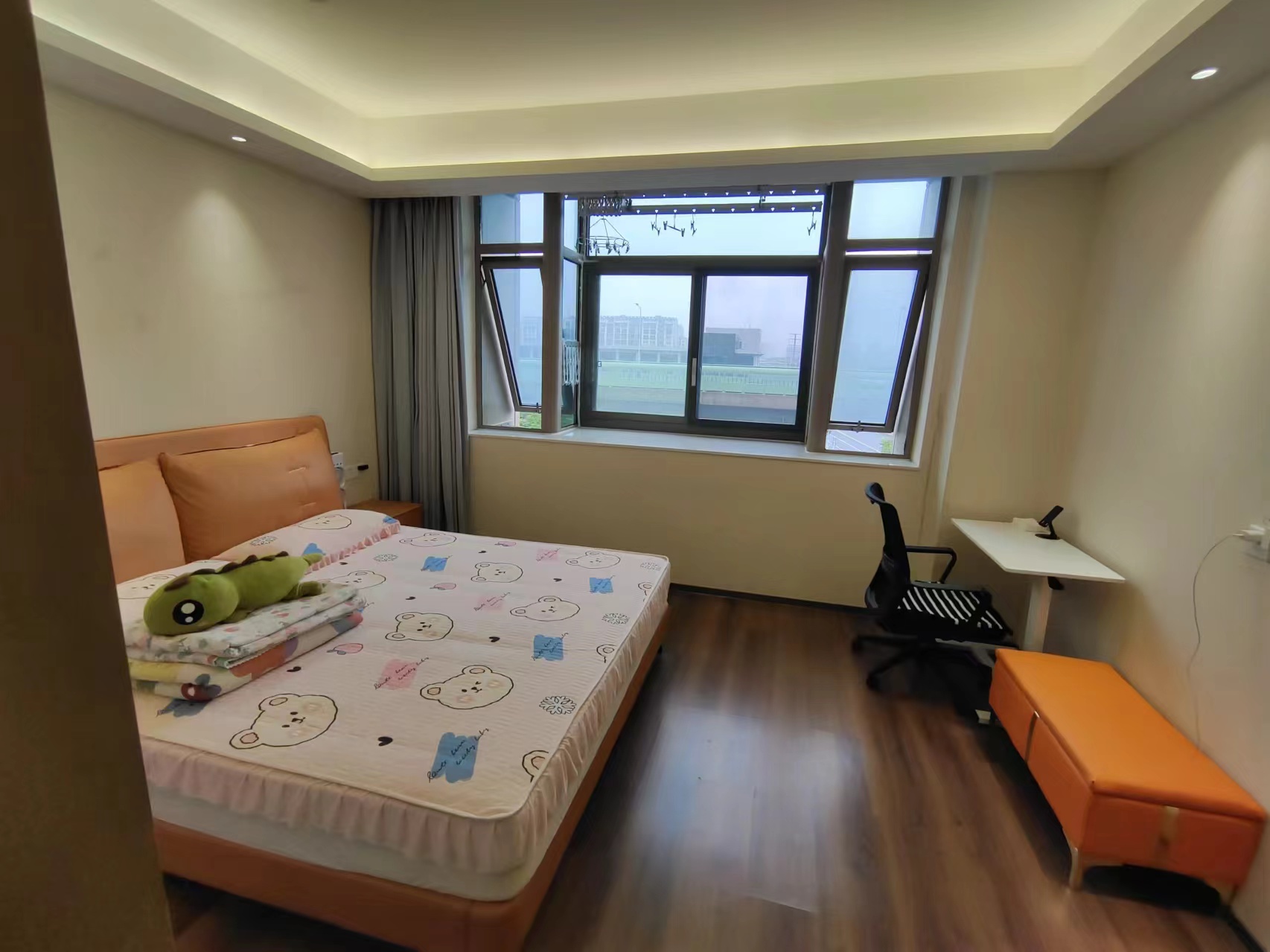 中港金座 1室1厅1卫 43m²