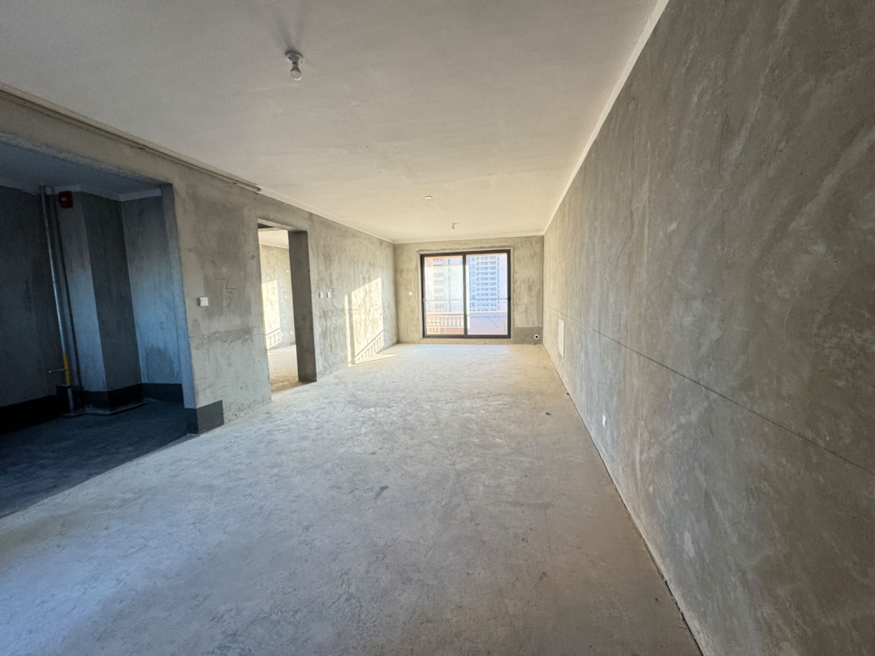 保利香槟国际 4室2厅2卫 155m²