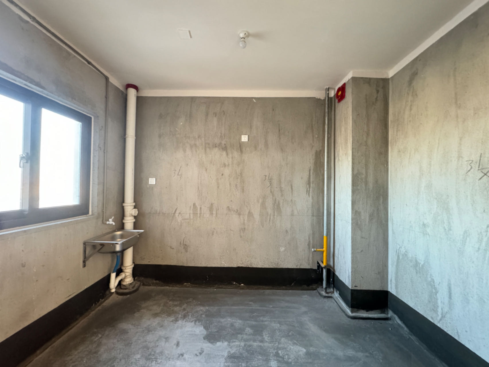 保利香槟国际 4室2厅2卫 155m&sup2;