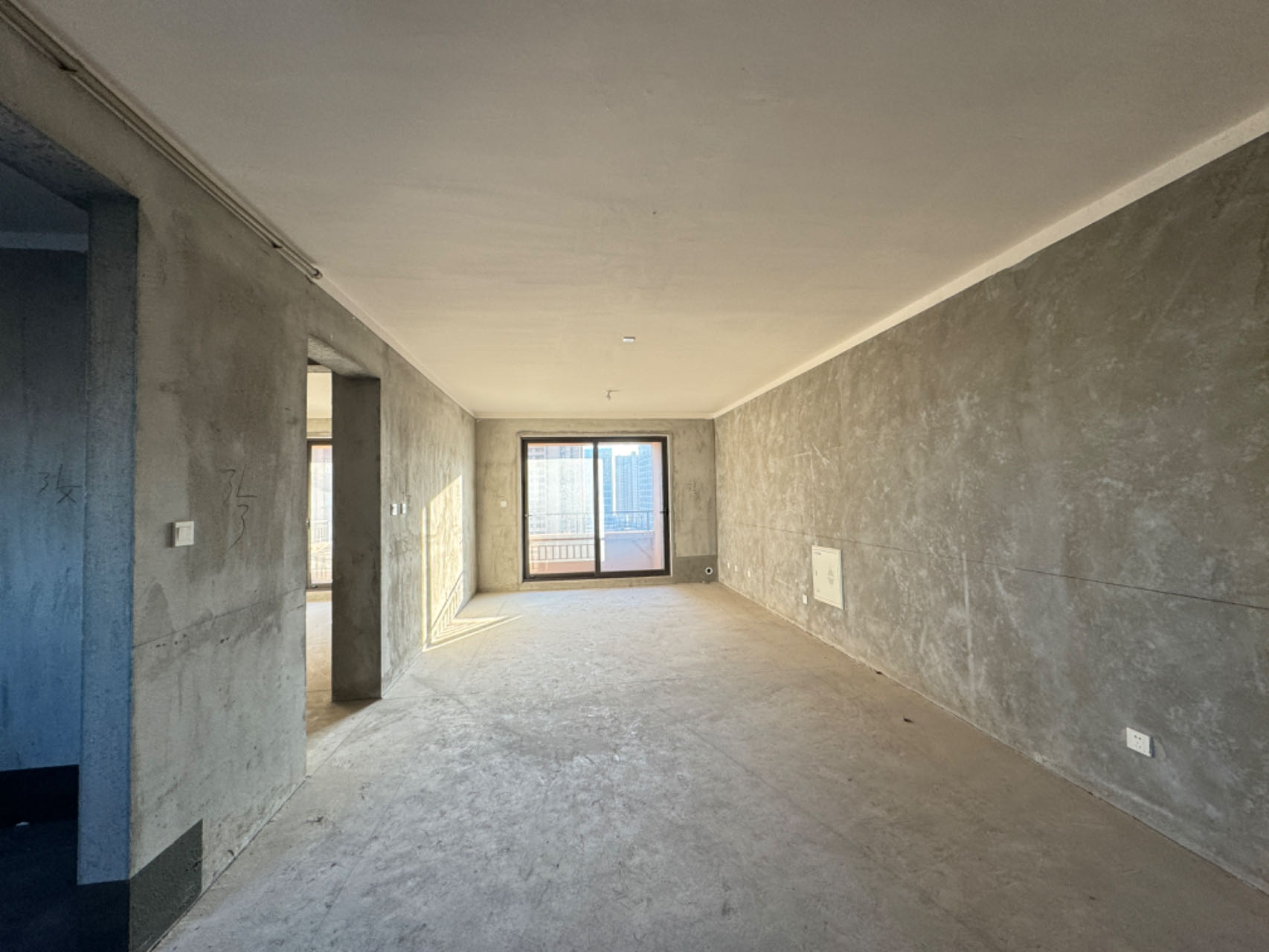 保利香槟国际 4室2厅2卫 155m&sup2;
