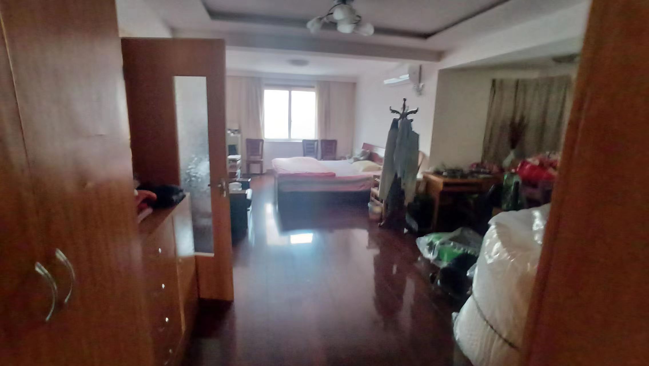 朝晖花园 5室2厅2卫 209.00m&sup2;