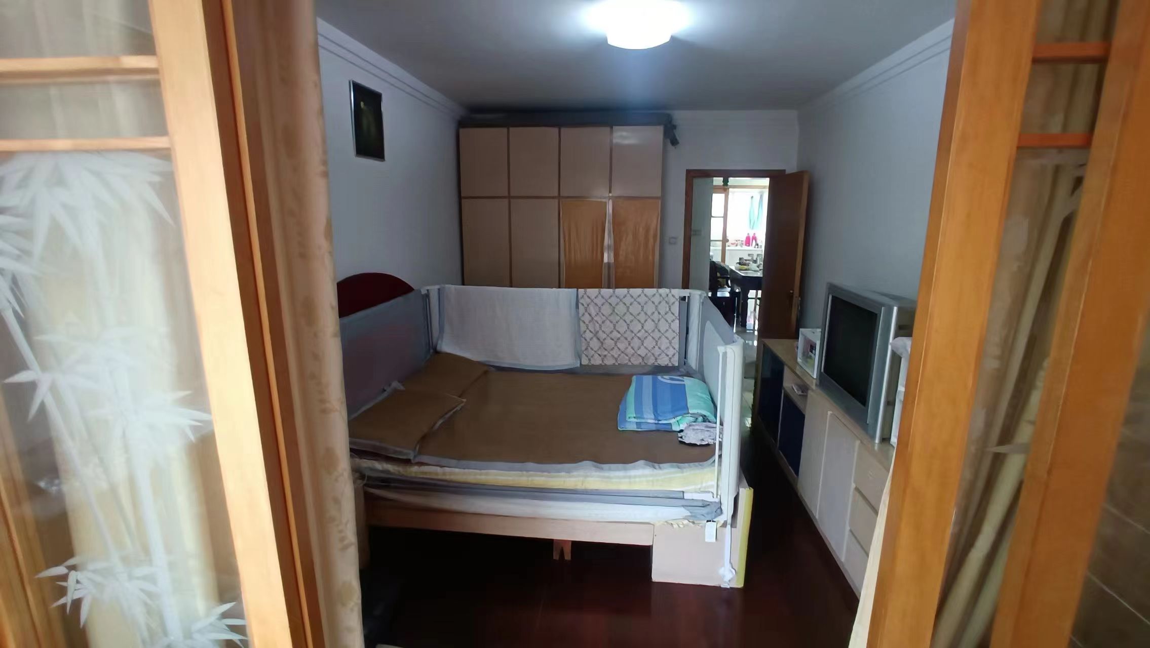 朝晖花园 5室2厅2卫 209.00m&sup2;