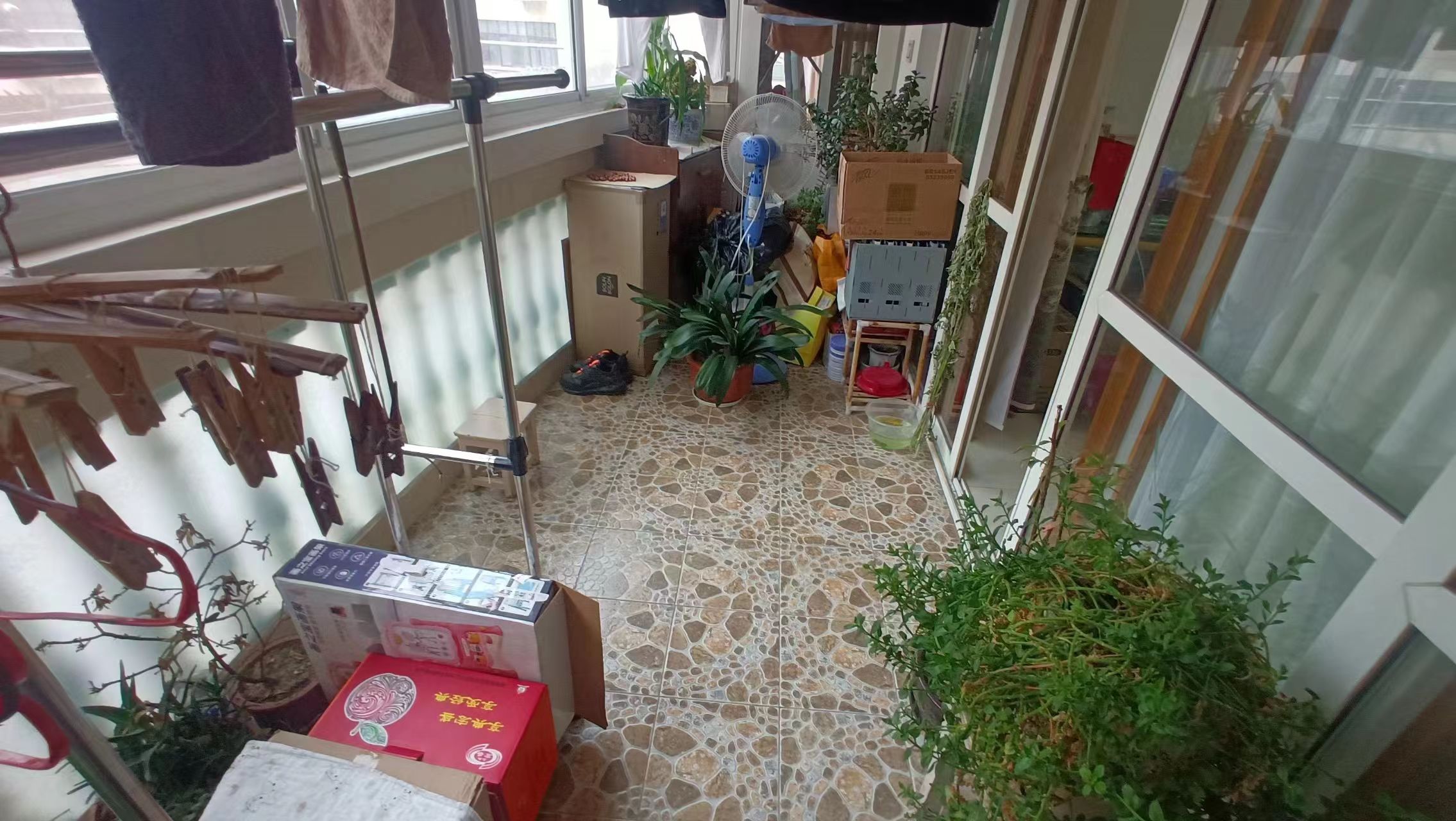 朝晖花园 5室2厅2卫 209.00m&sup2;