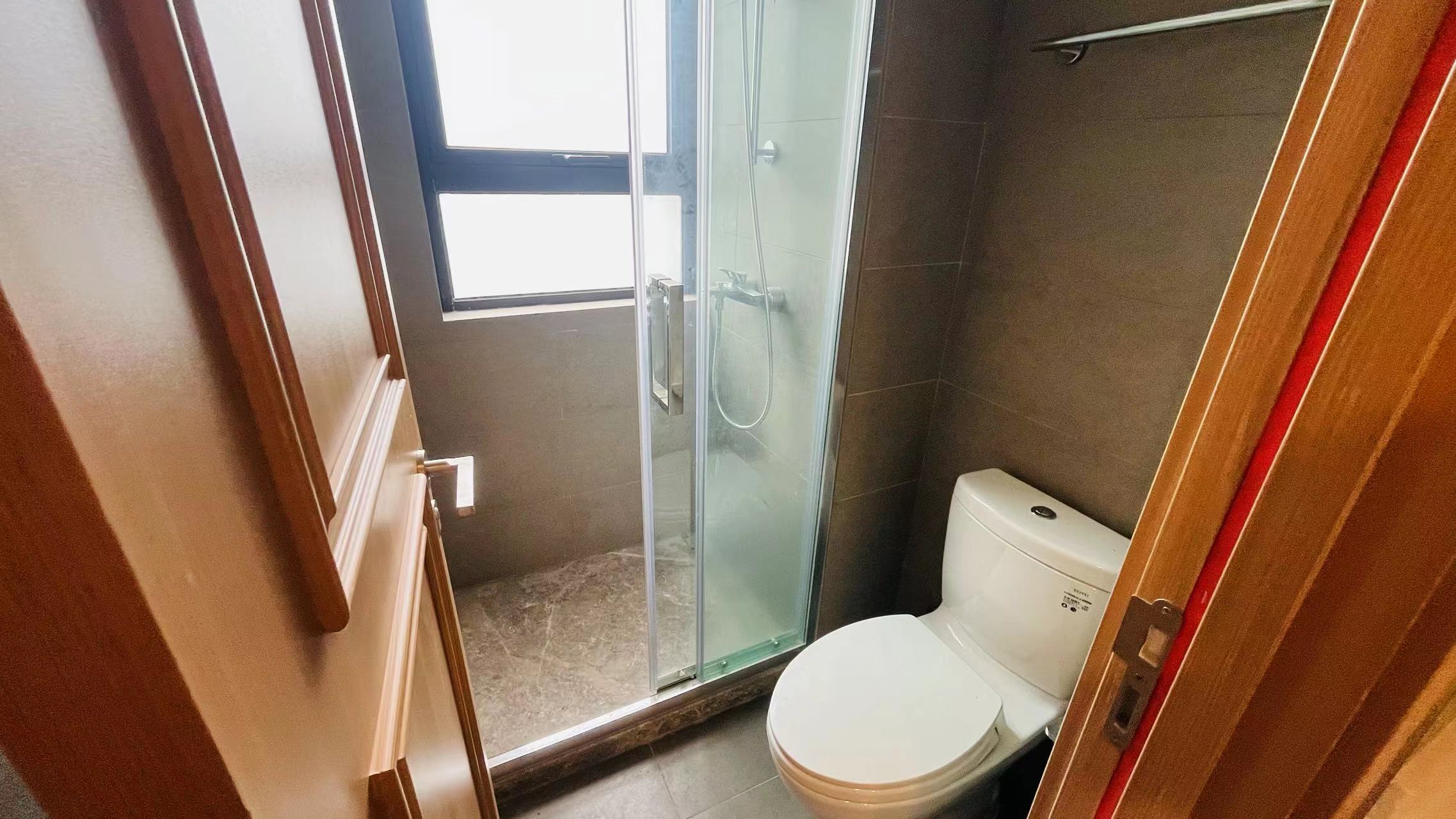雍华府 3室2厅2卫 114m&sup2;