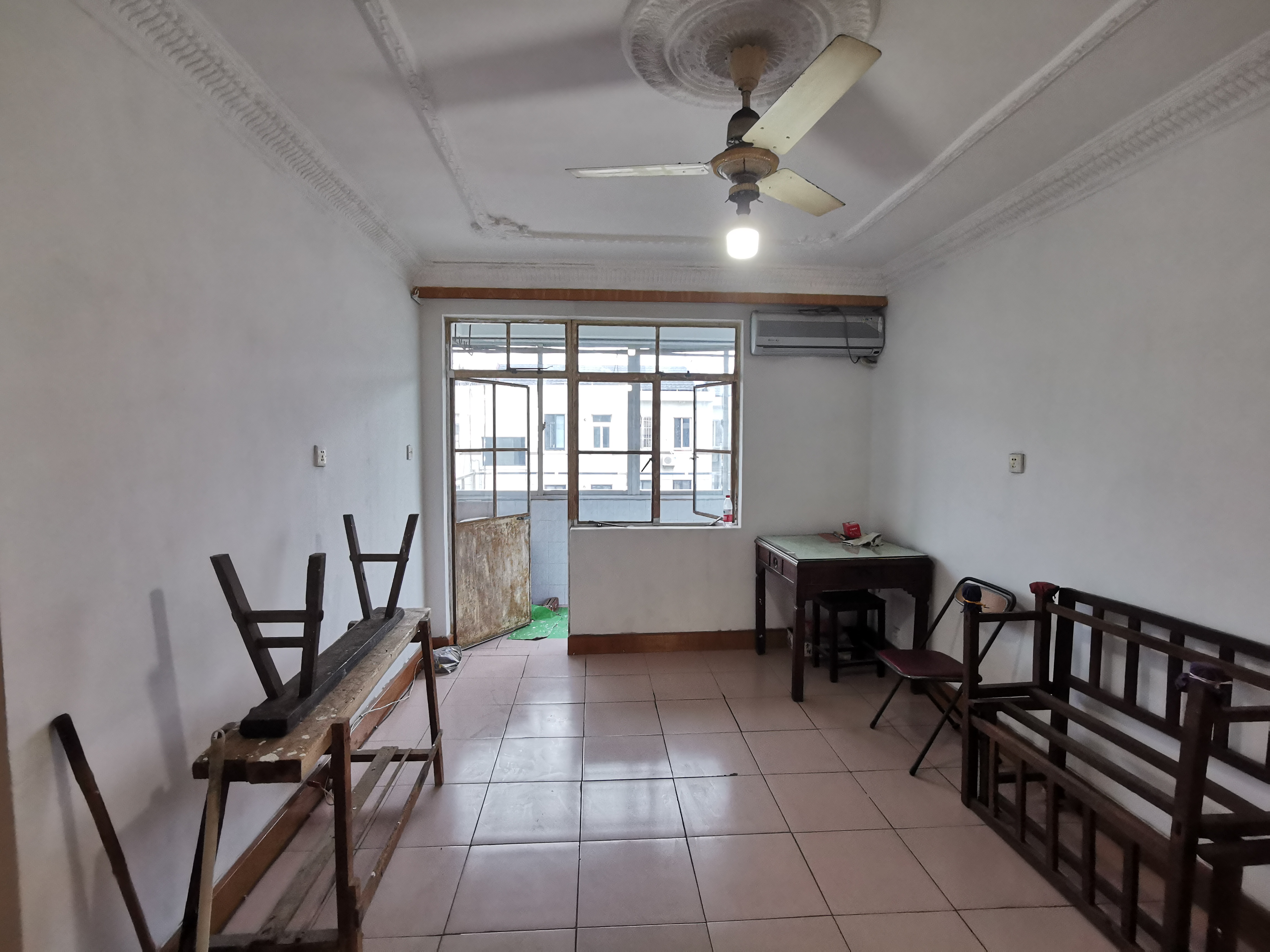 郭里园 3室1厅1卫 78.16m²