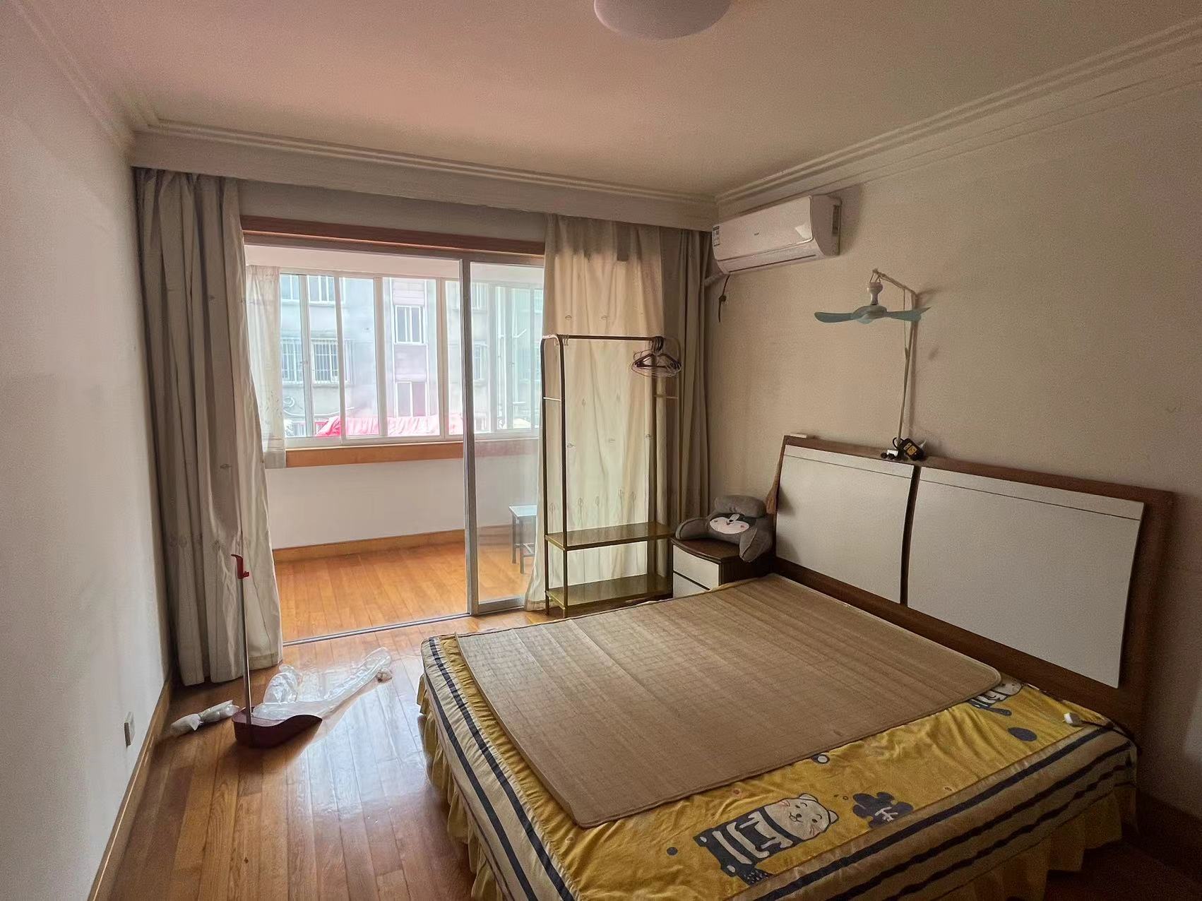 龙王桥新村 3室2厅1卫 132m&sup2;