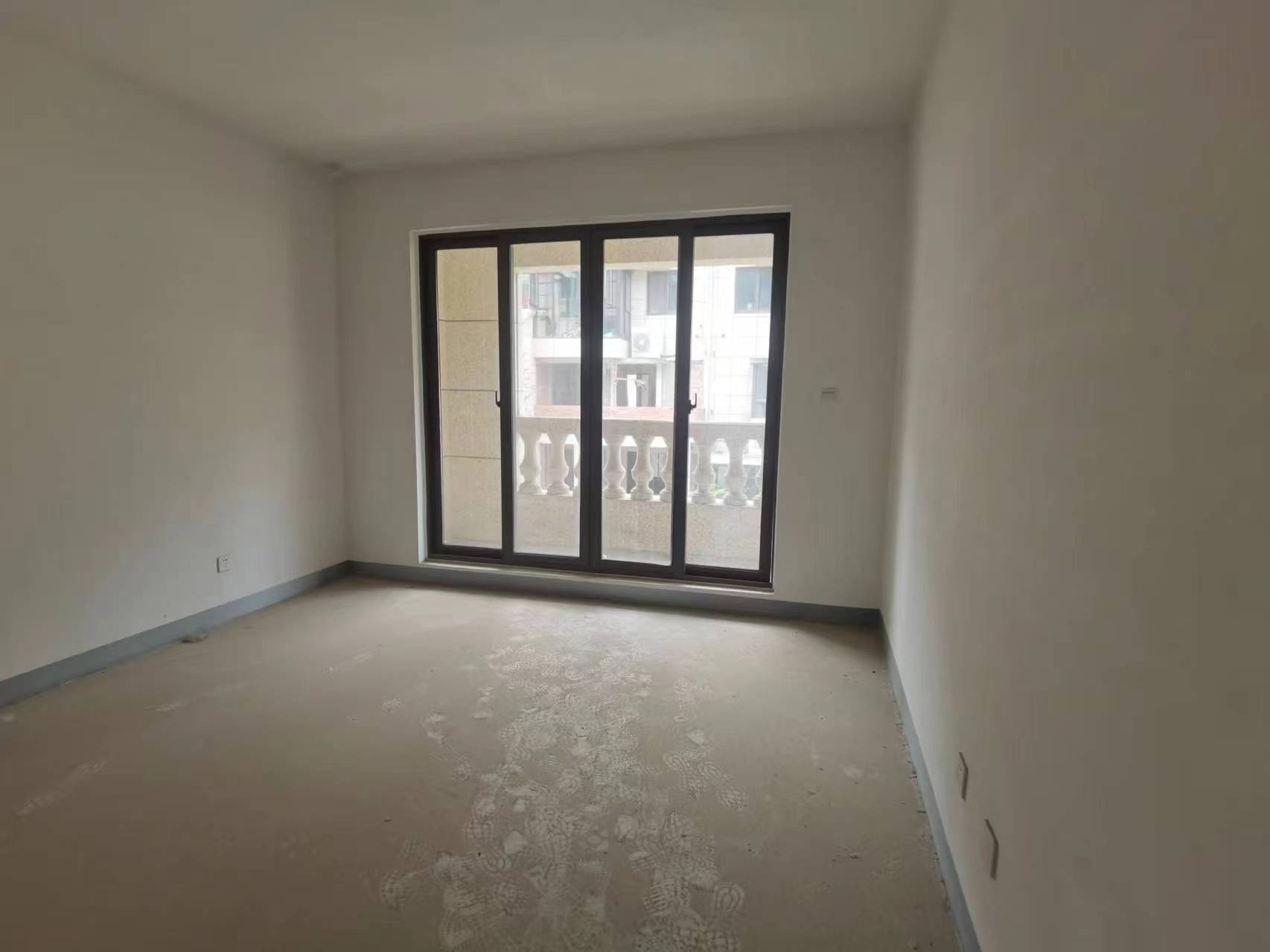 中南熙悦(南通经济技术开发区) 4室2厅3卫 133m&sup2;