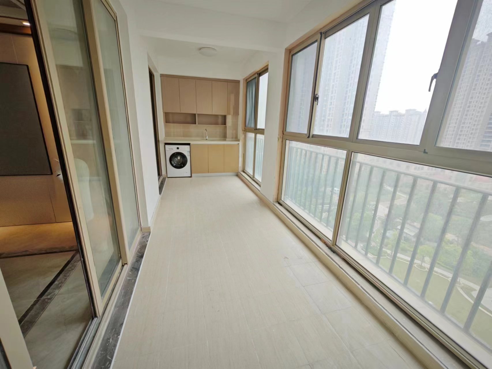 中南世纪花城三期 4室2厅2卫 146m&sup2;