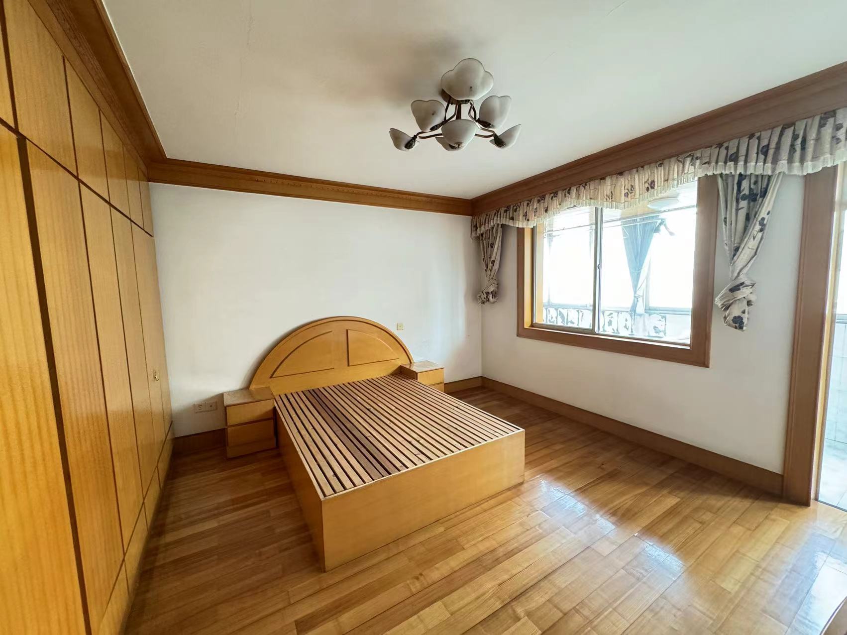 城南小苑 3室2厅1卫 119m&sup2;