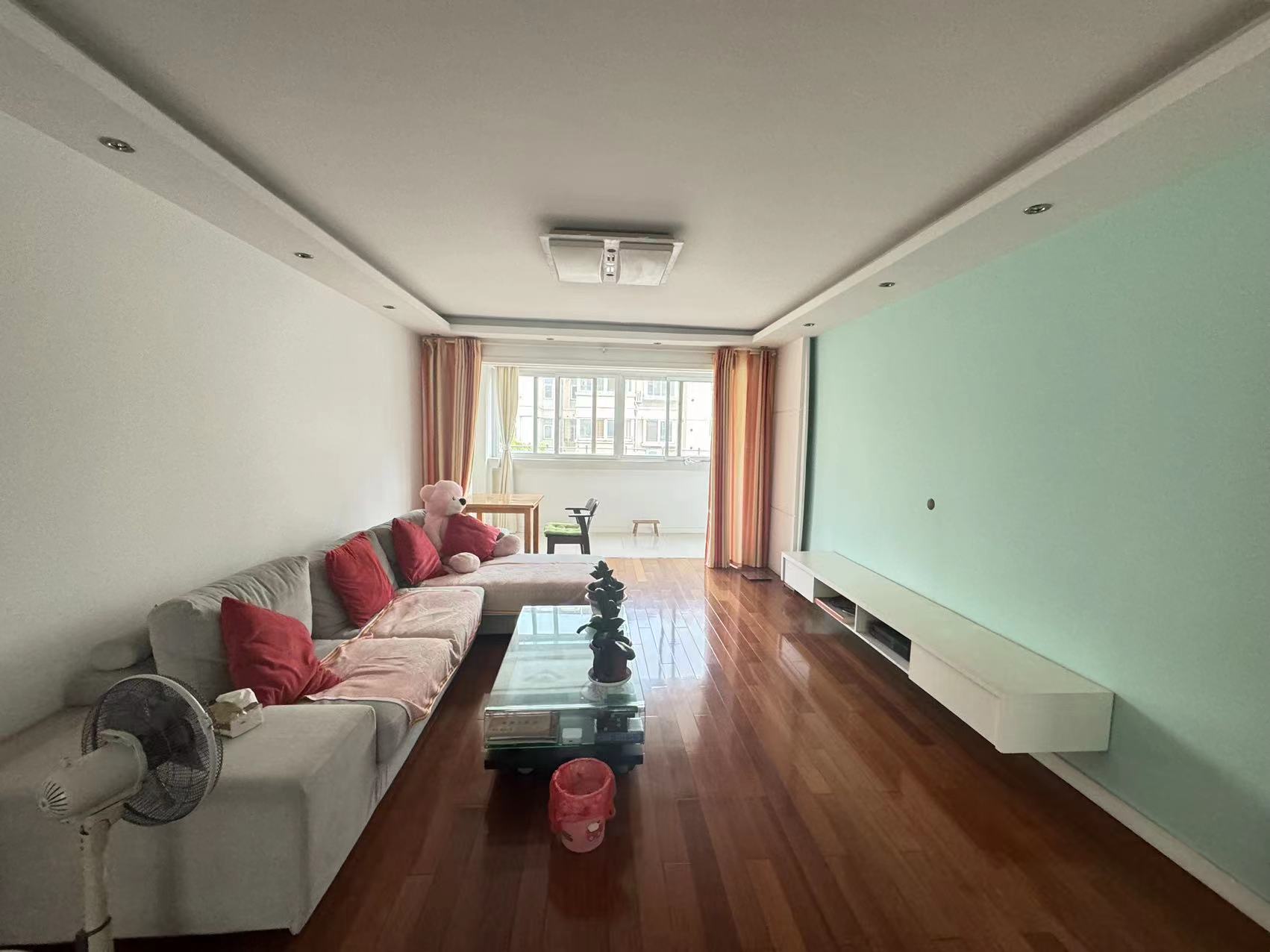春晖花园 3室2厅1卫 139.40m²