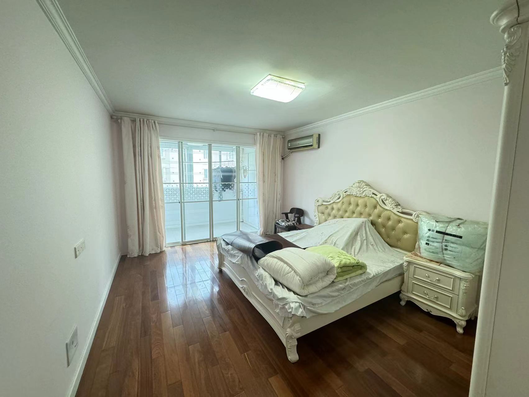 春晖花园 3室2厅1卫 139.40m&sup2;