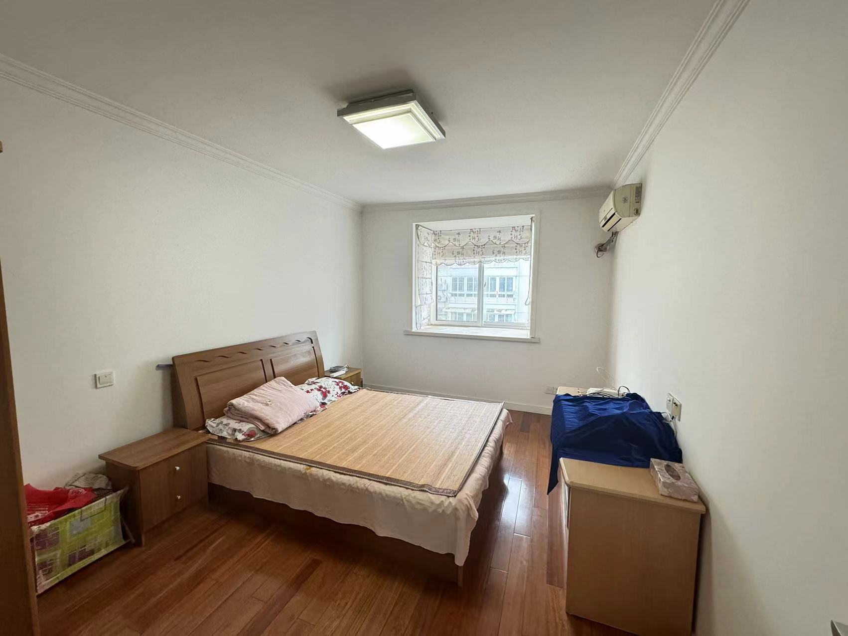 春晖花园 3室2厅1卫 139.40m&sup2;