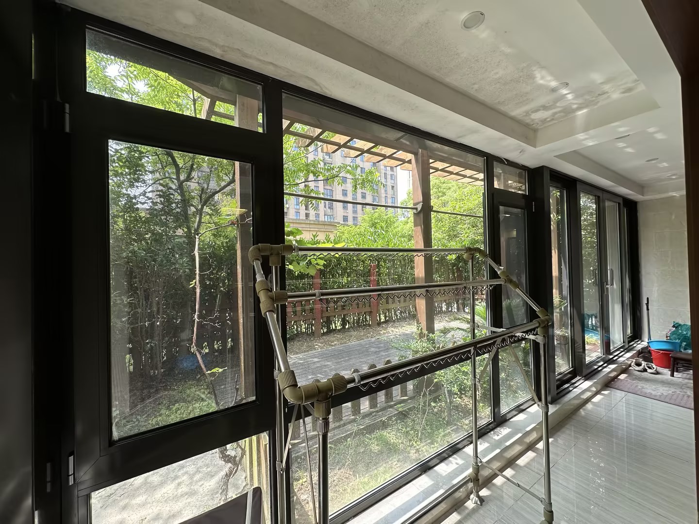 莱茵河畔 5室2厅3卫 235m&sup2;