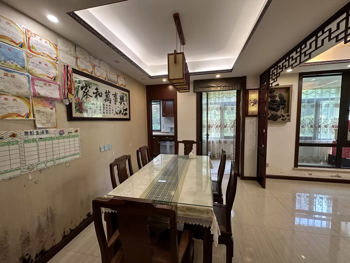 莱茵河畔 5室2厅3卫 235m&sup2;