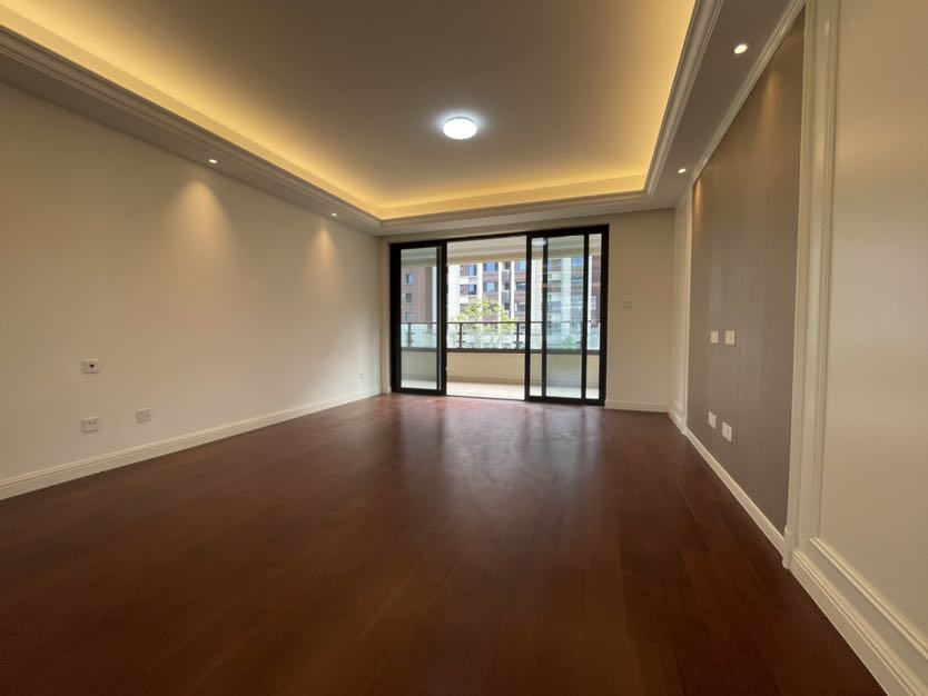 红星天铂 3室2厅1卫 135m&sup2;