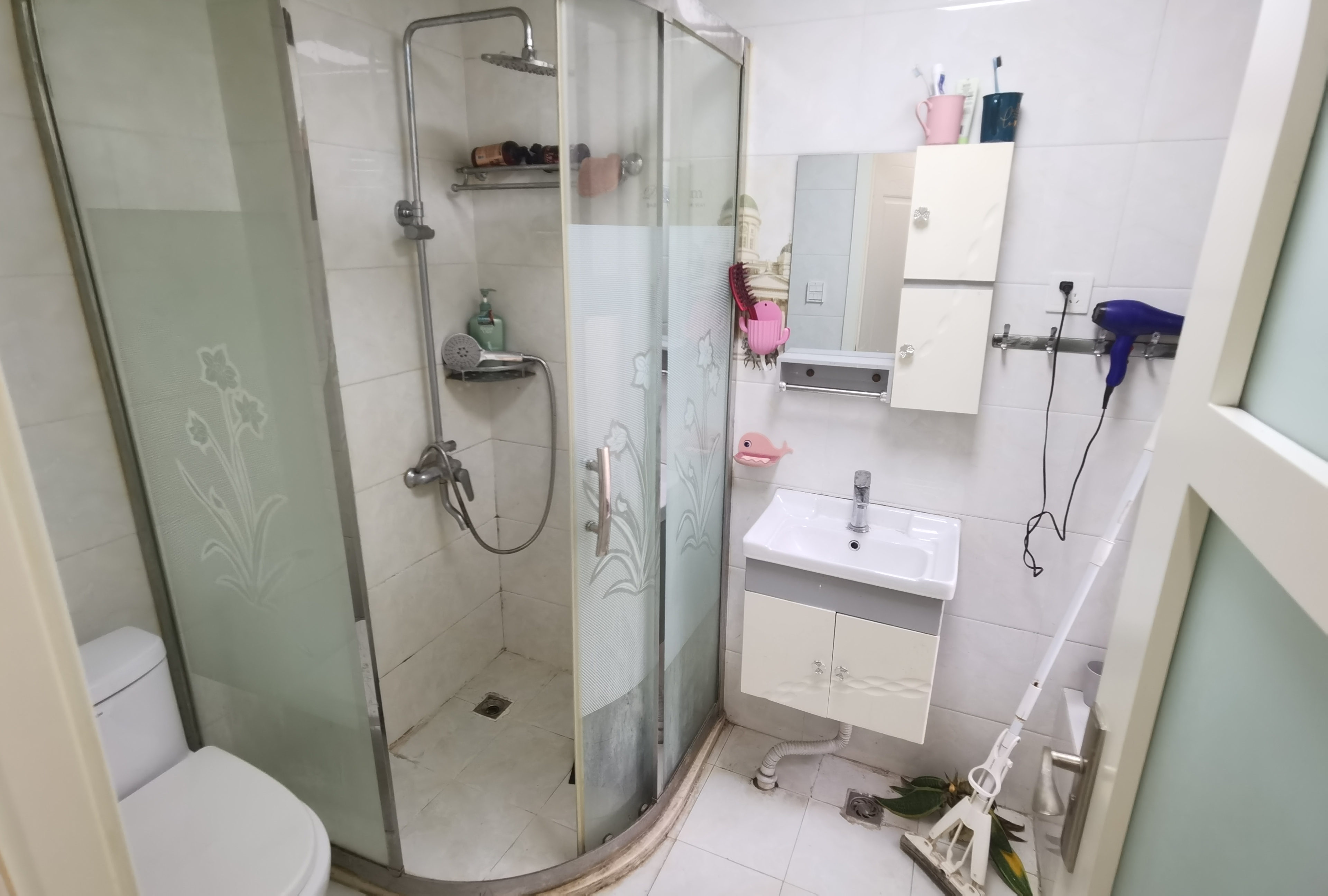 中港城皇家公寓 3室2厅2卫 141m&sup2;