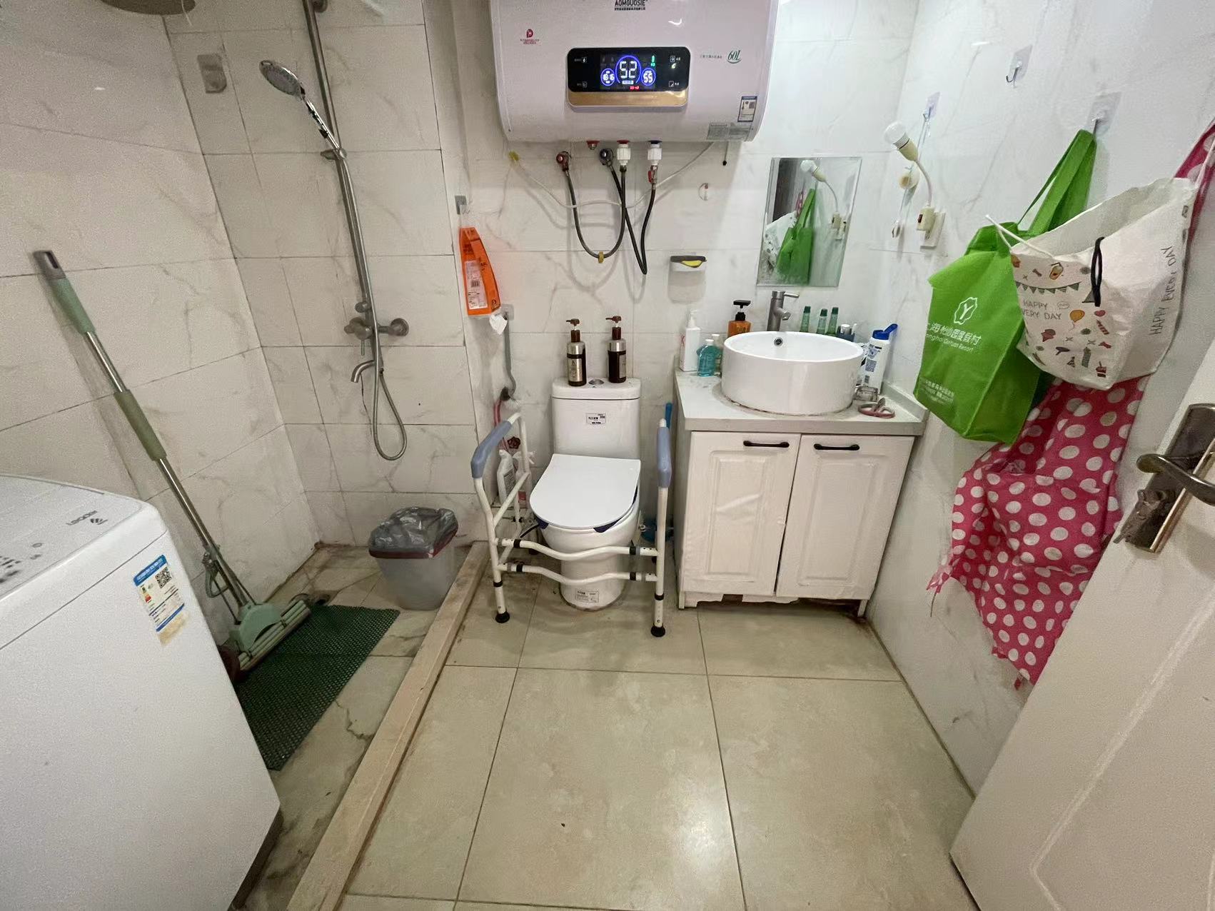 华美达大厦 2室1厅2卫 43.72m&sup2;